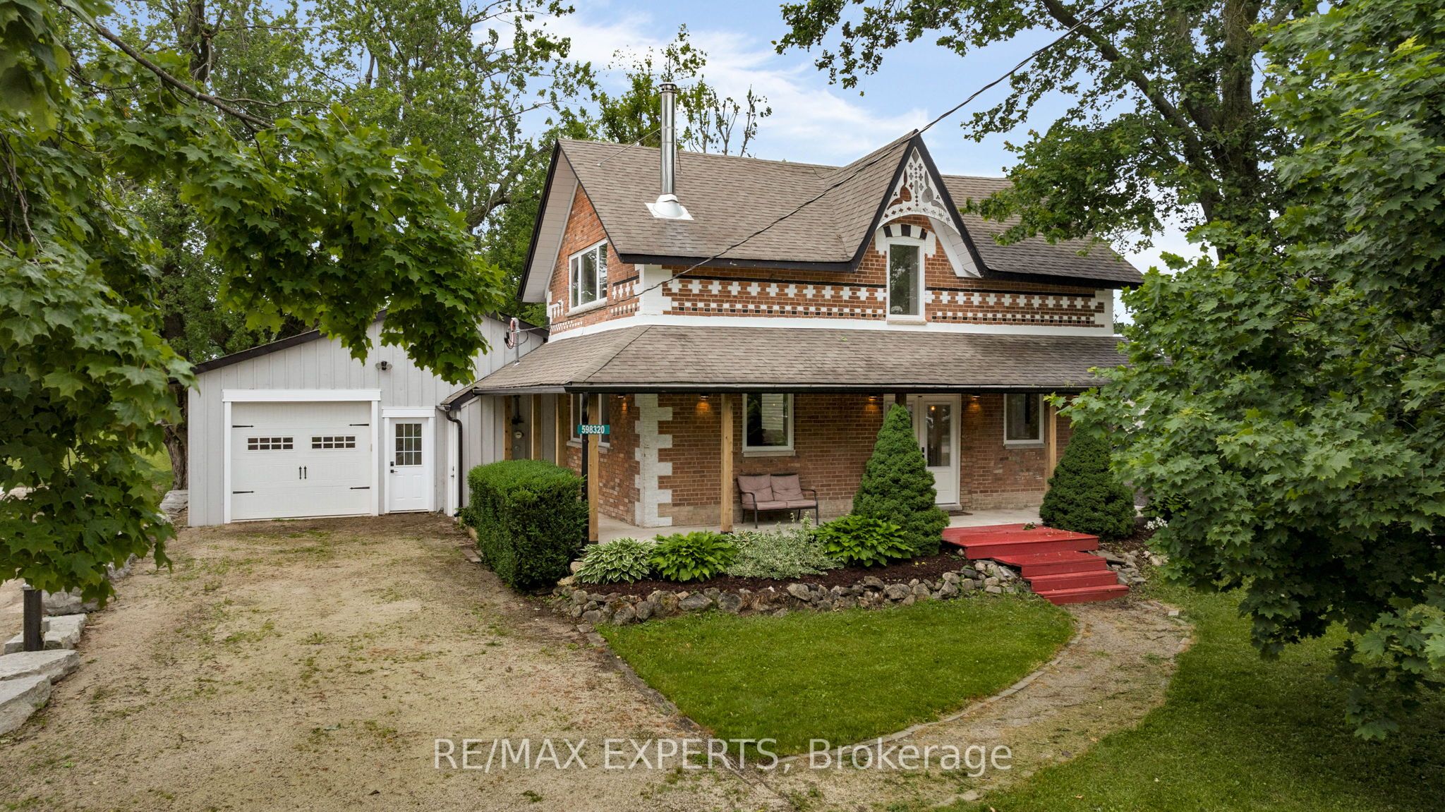 598320 2nd Line W Property Photo 2