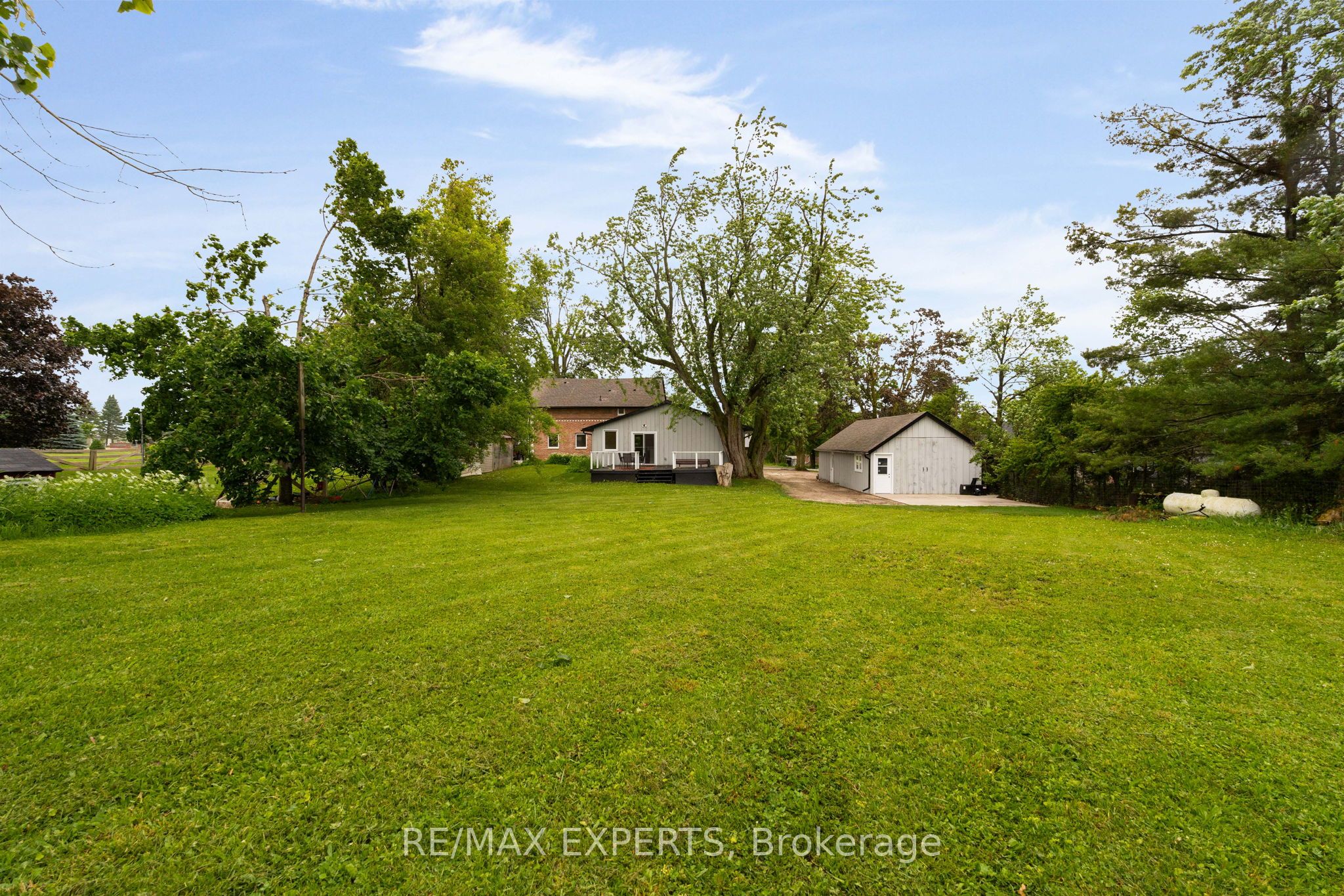 598320 2nd Line W Property Photo 5