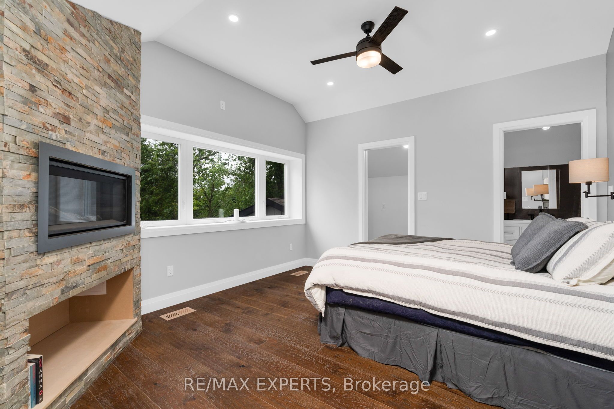 598320 2nd Line W Property Photo 11