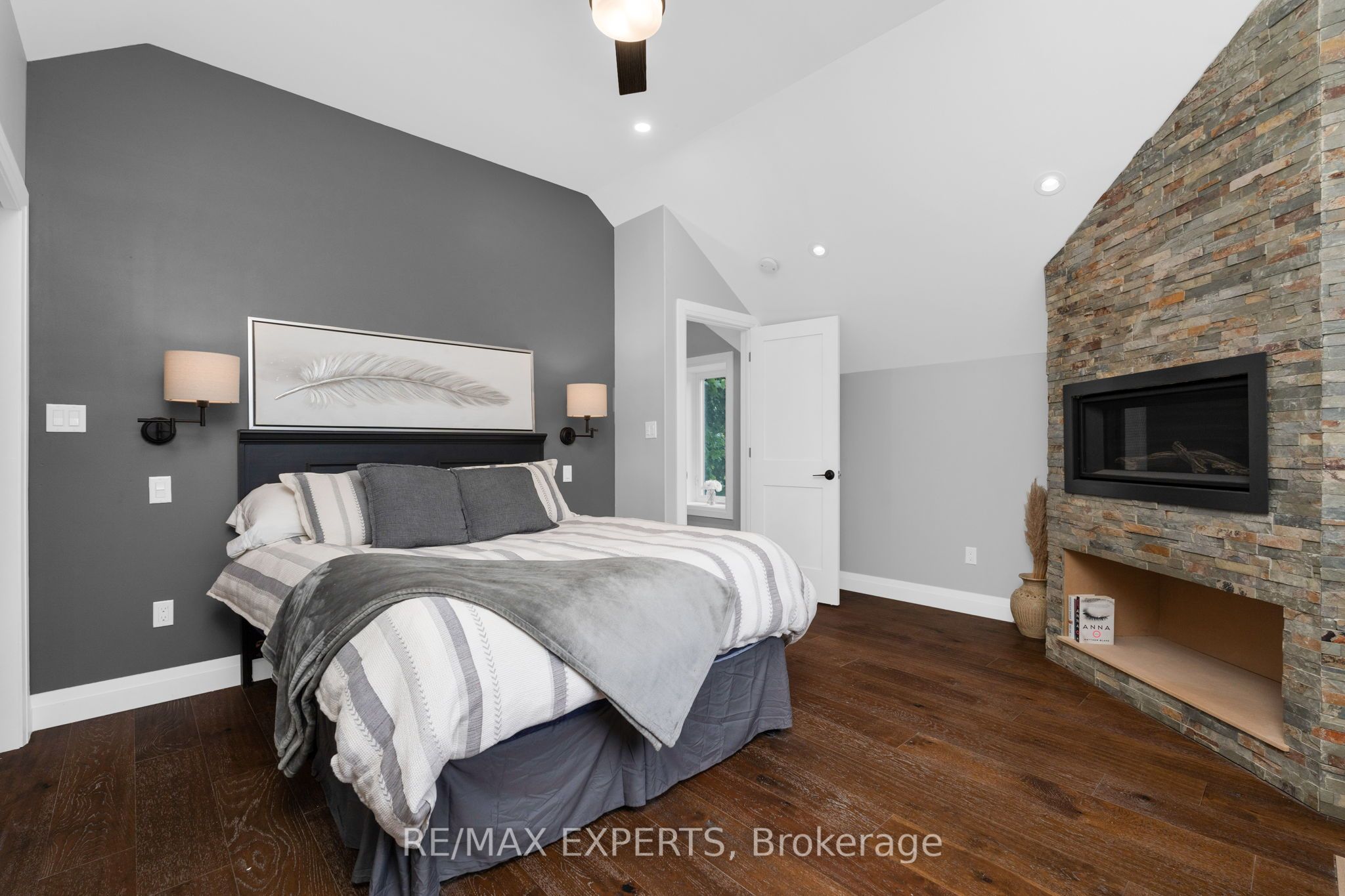 598320 2nd Line W Property Photo 12