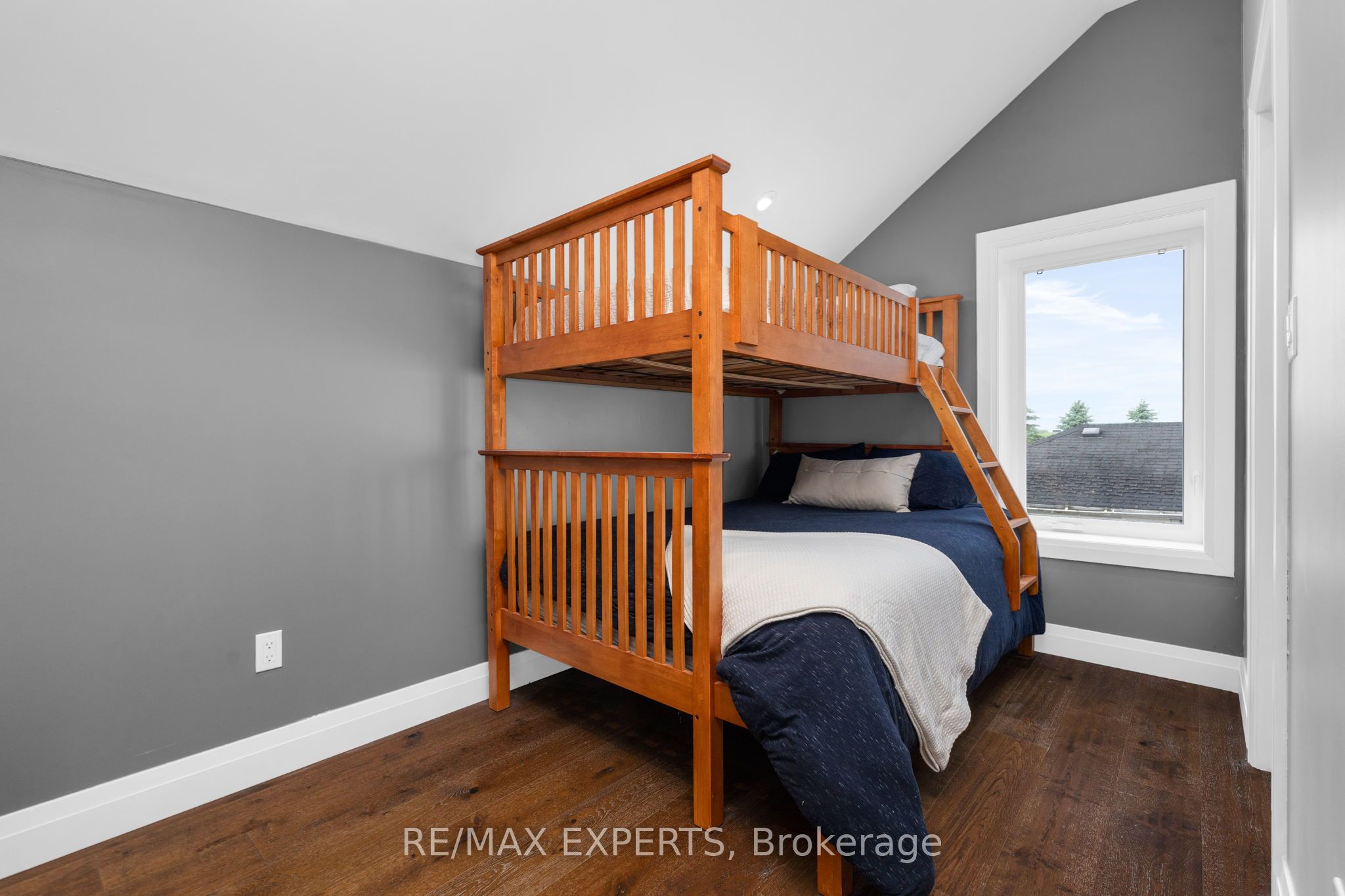 598320 2nd Line W Property Photo 17