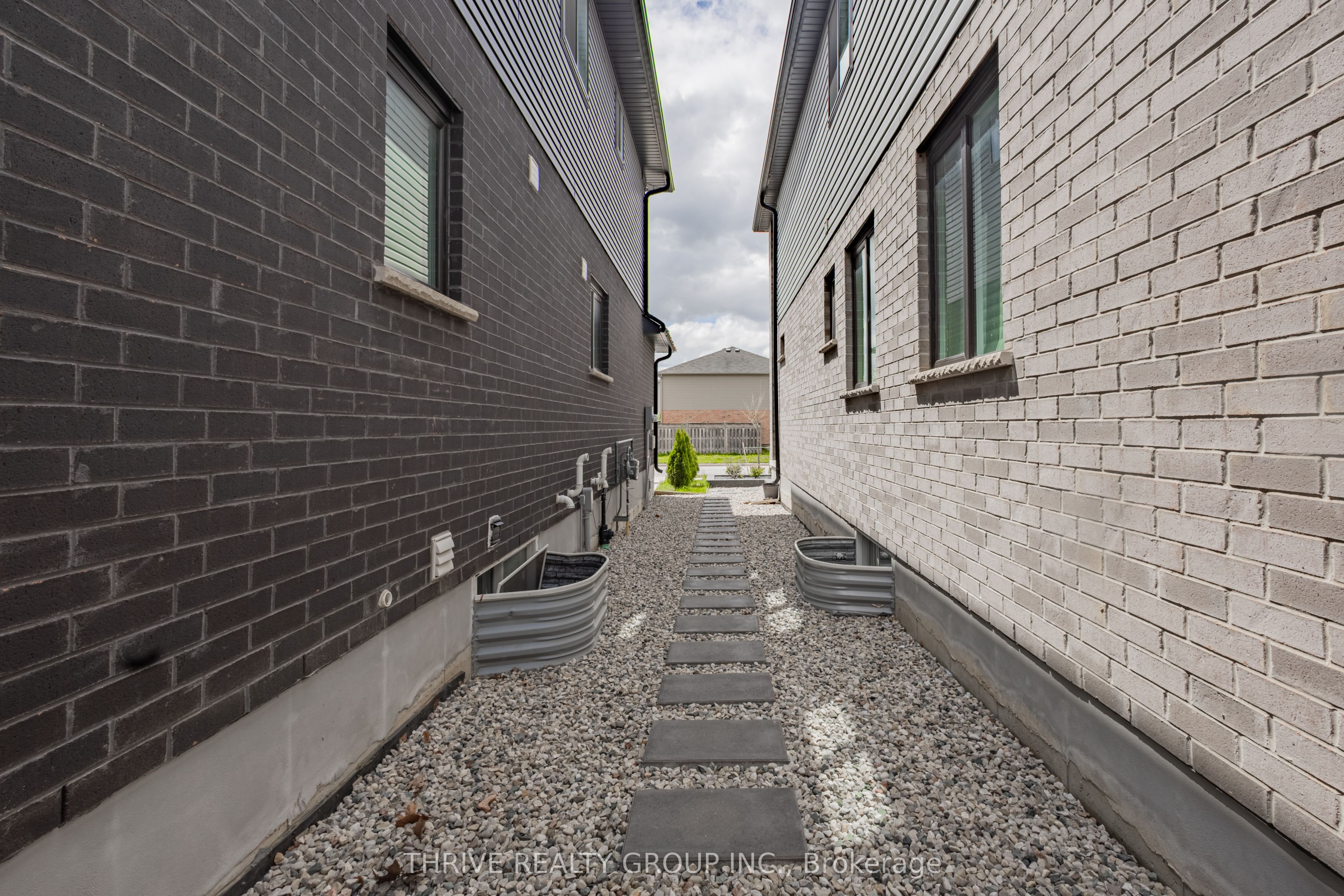 2128 Coronation Drive Property Photo 42