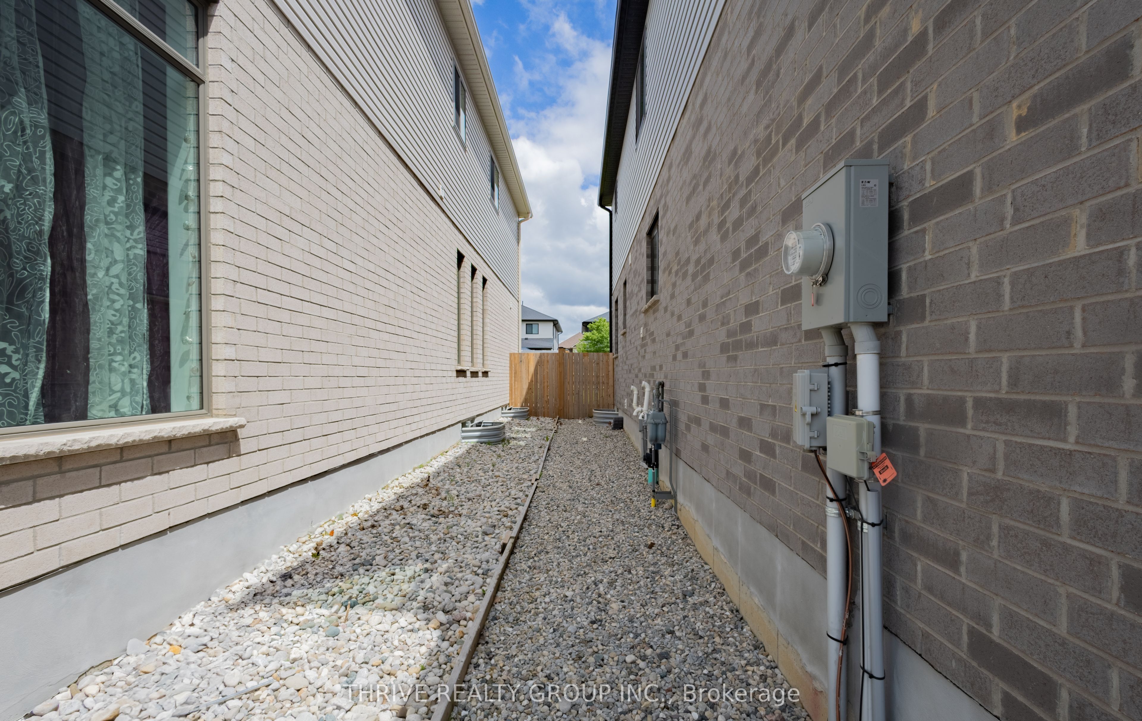 2128 Coronation Drive Property Photo 43