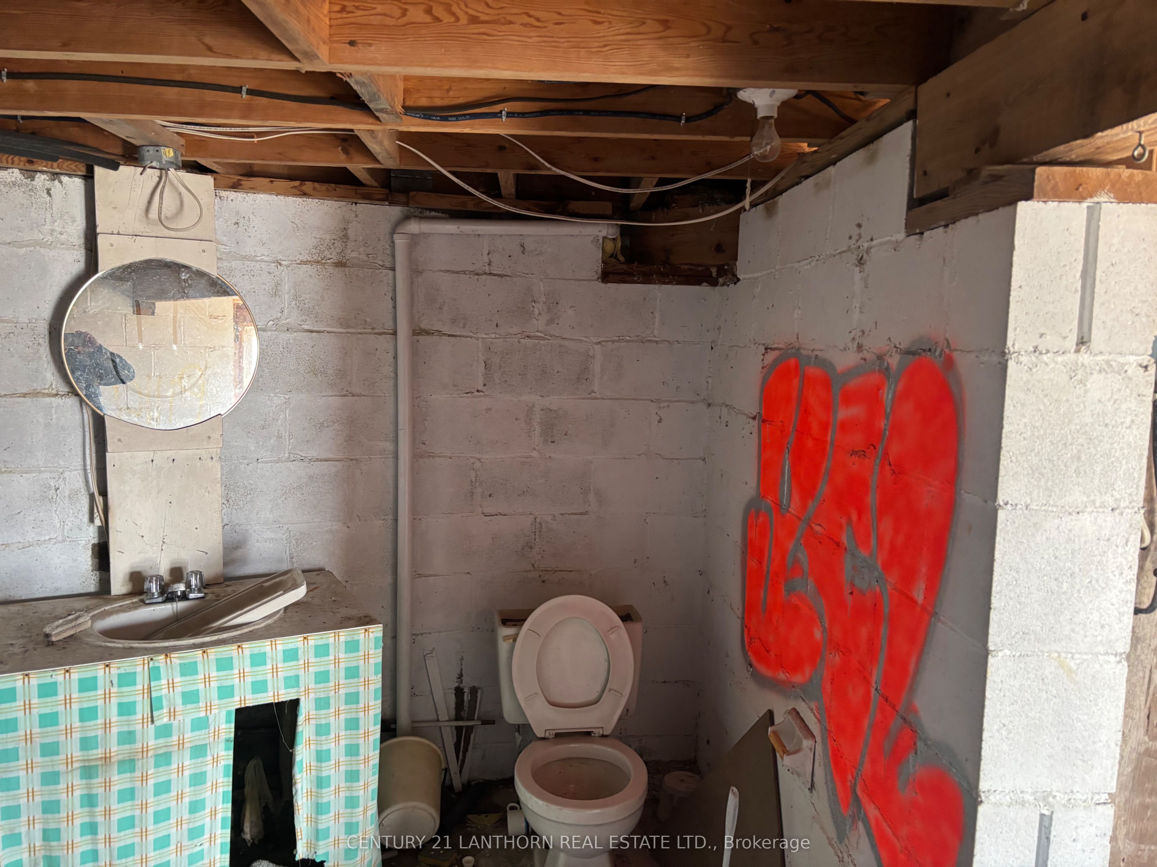 10 Rock Street Property Photo 22