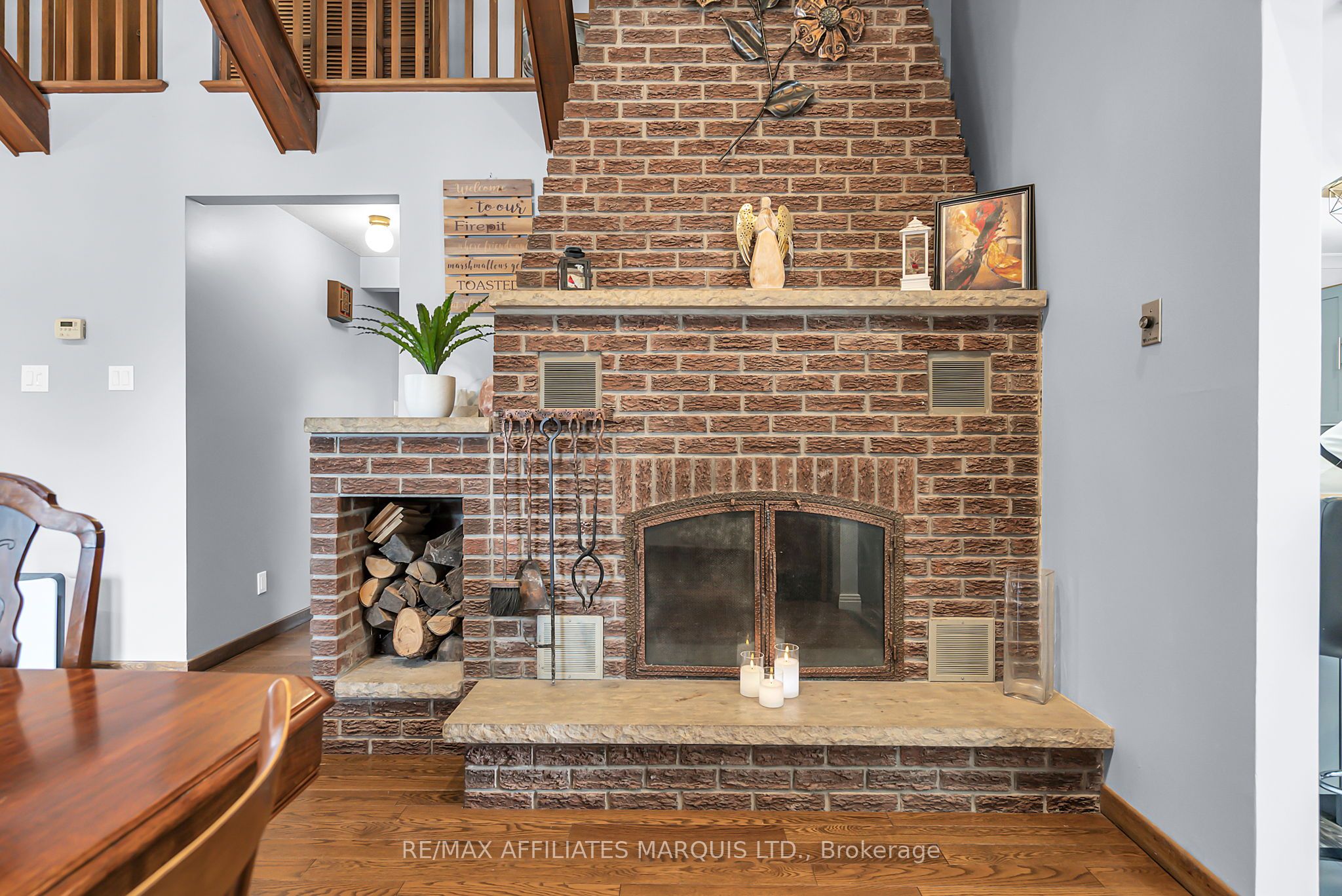 1356 Lochiel Street Property Photo 12