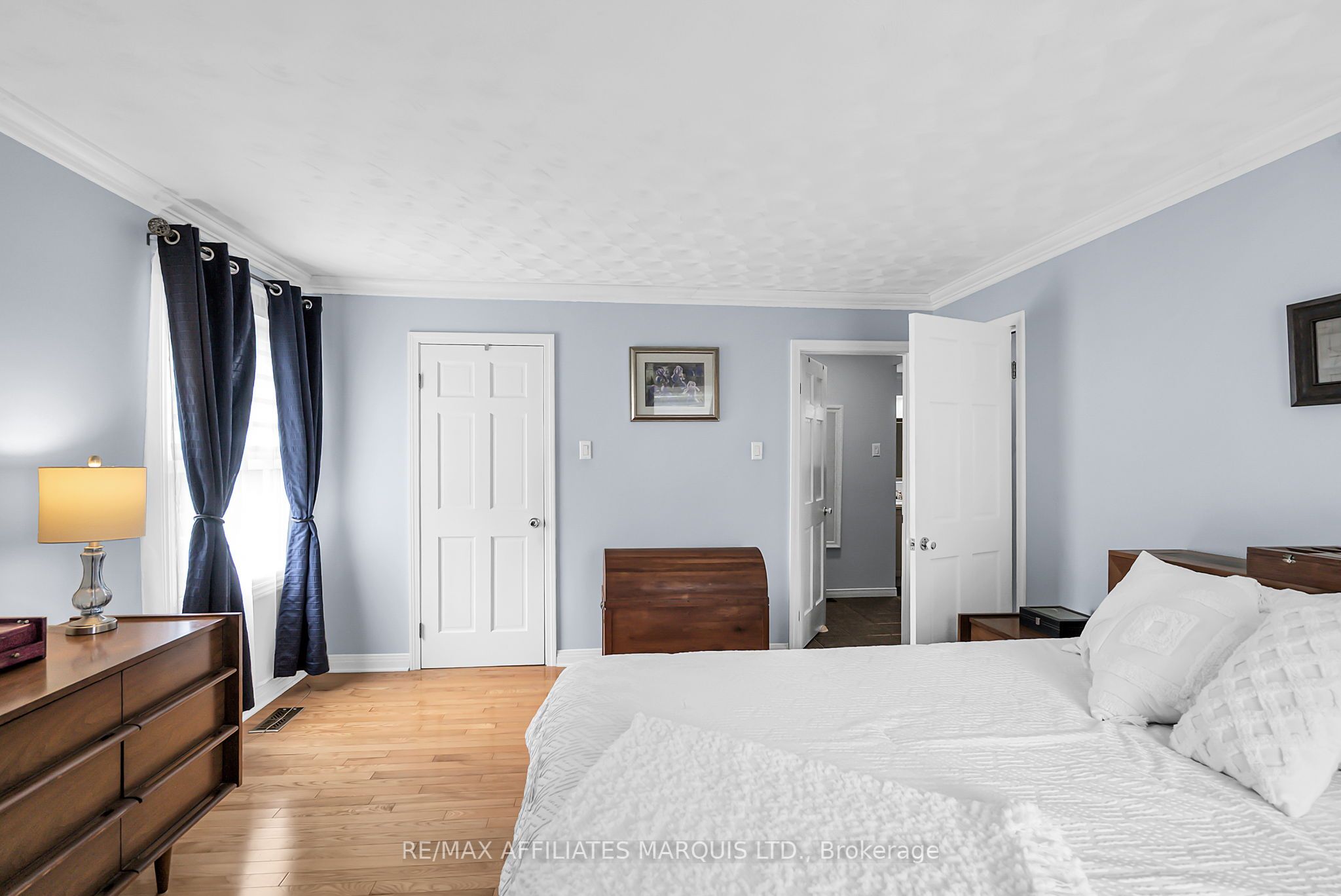 1356 Lochiel Street Property Photo 21