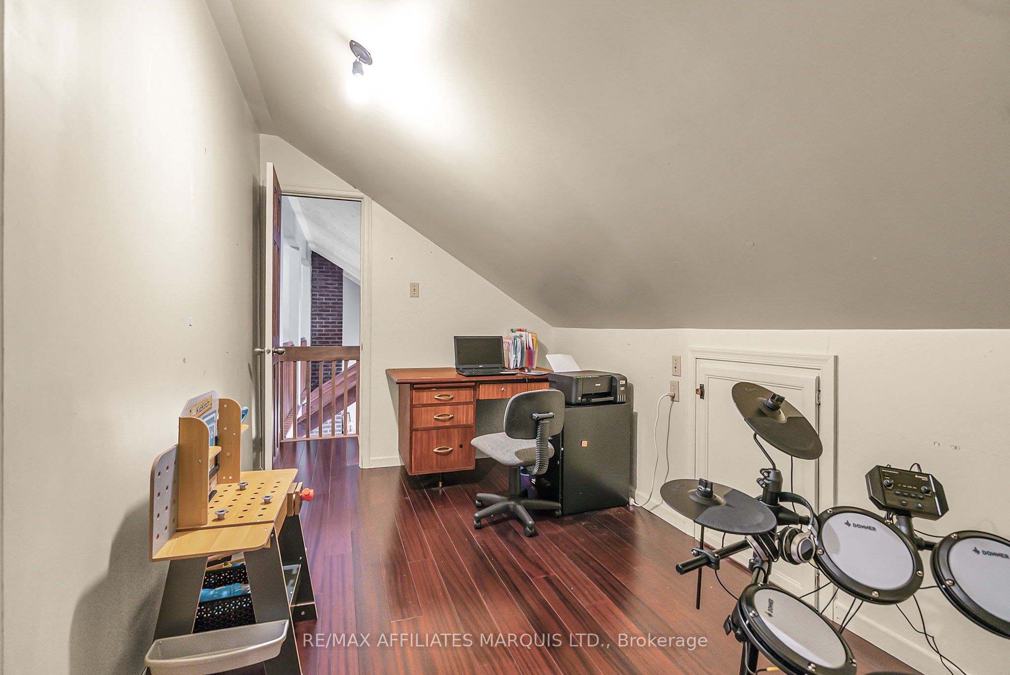 1356 Lochiel Street Property Photo 26