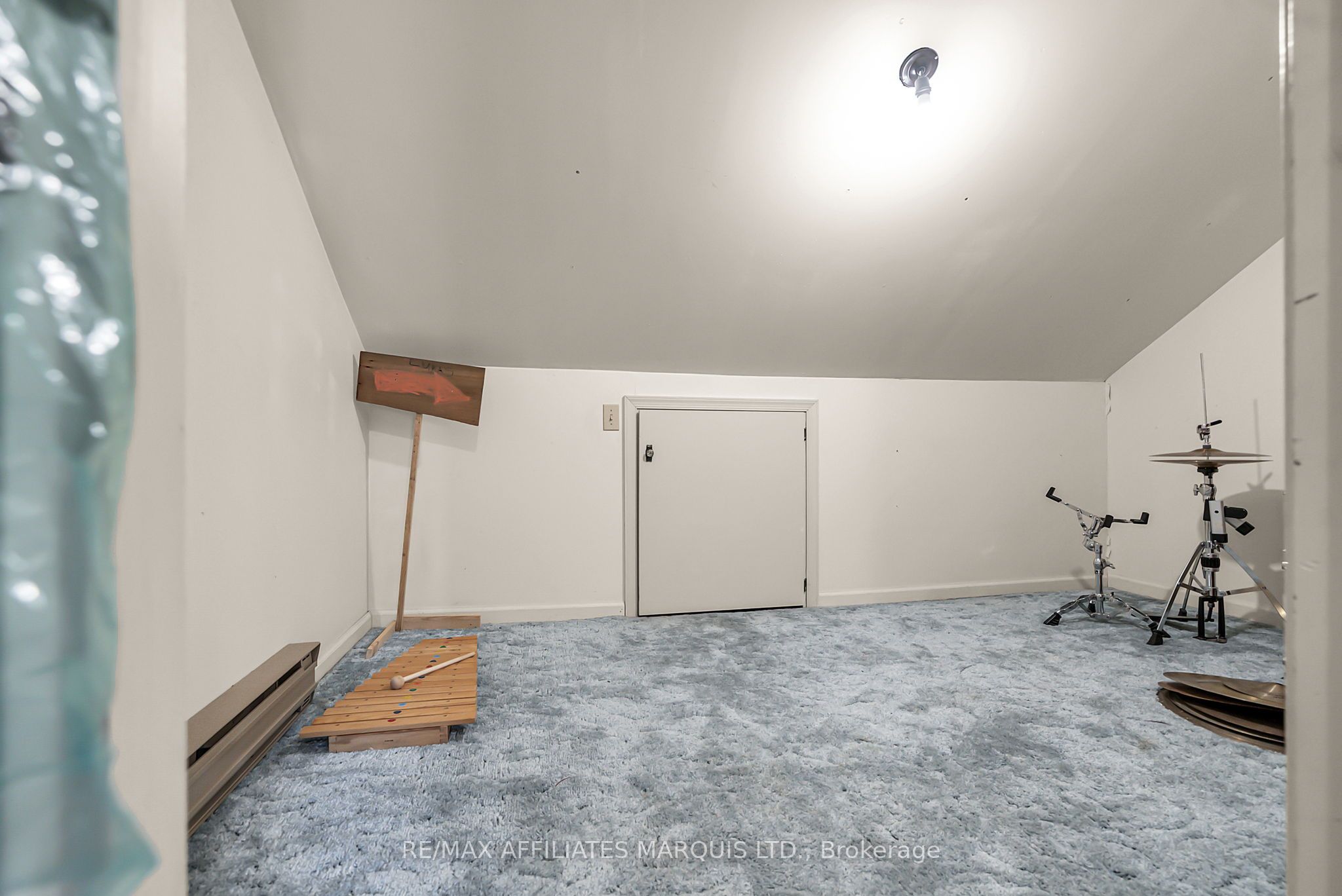 1356 Lochiel Street Property Photo 31