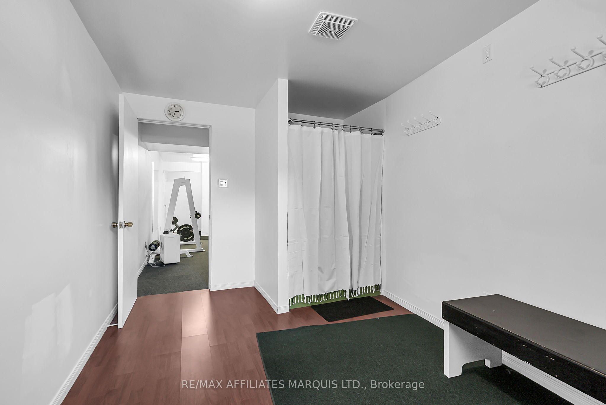 1356 Lochiel Street Property Photo 35