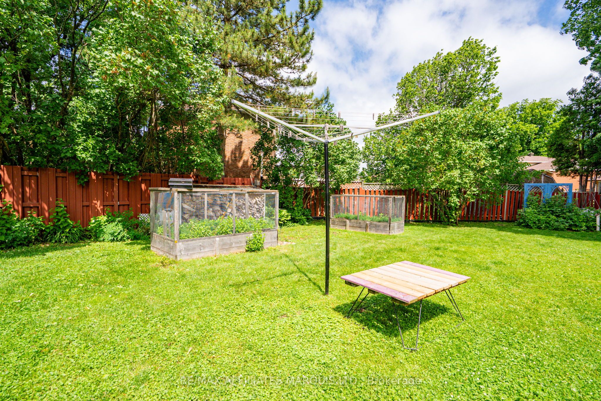 1356 Lochiel Street Property Photo 37