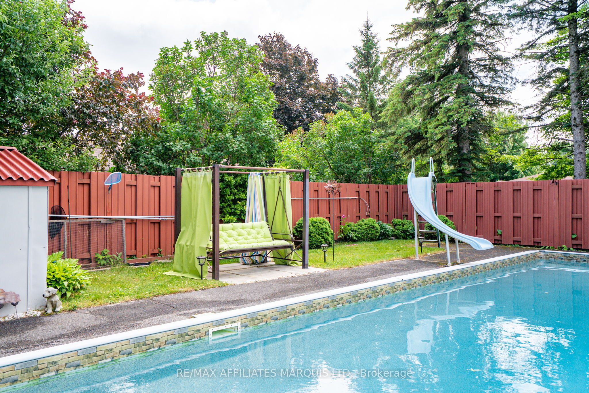 1356 Lochiel Street Property Photo 42