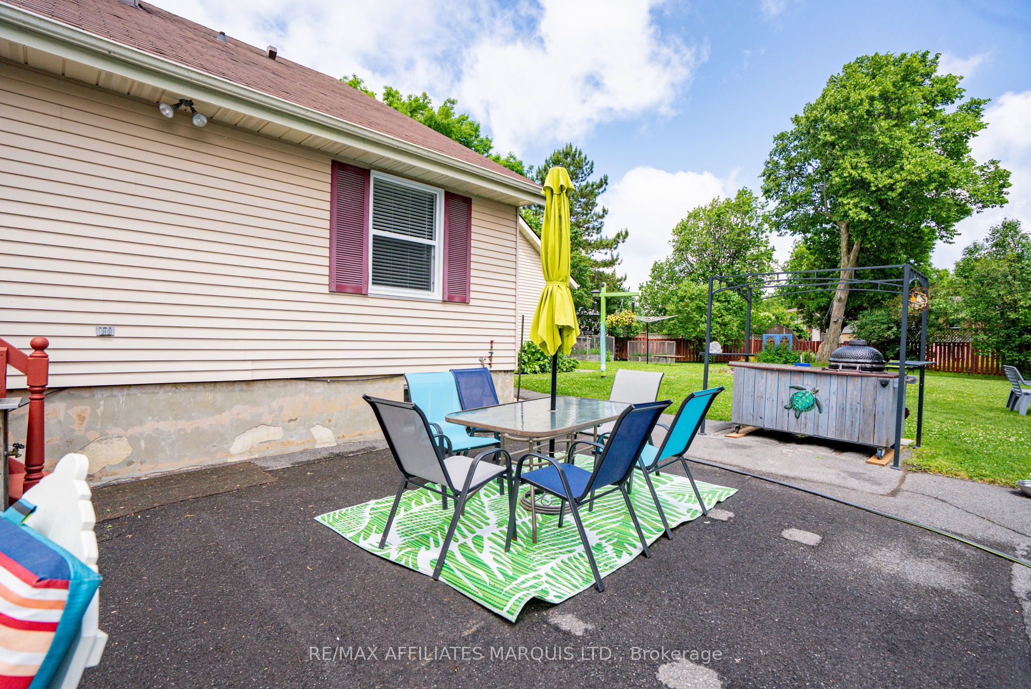 1356 Lochiel Street Property Photo 43