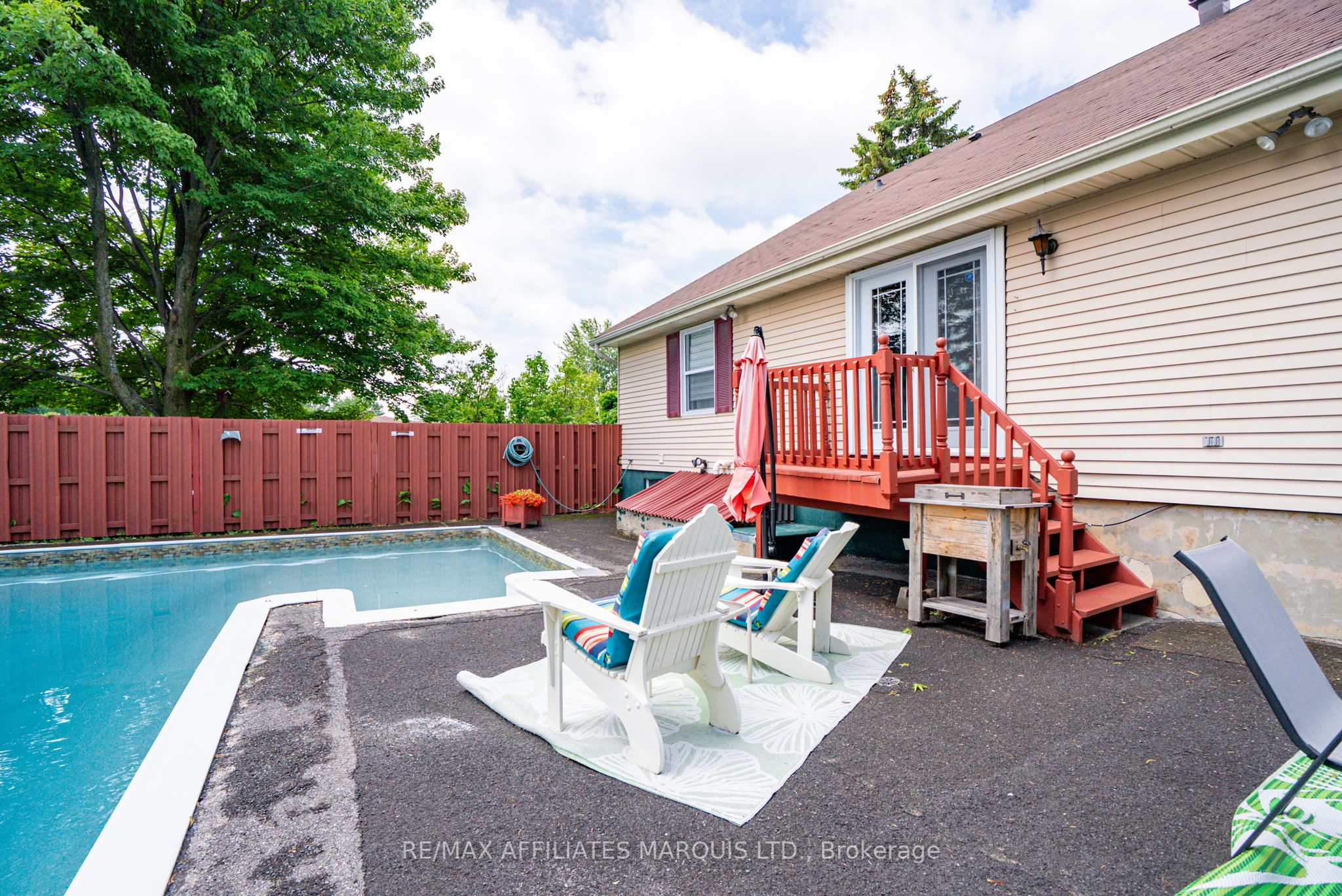 1356 Lochiel Street Property Photo 44