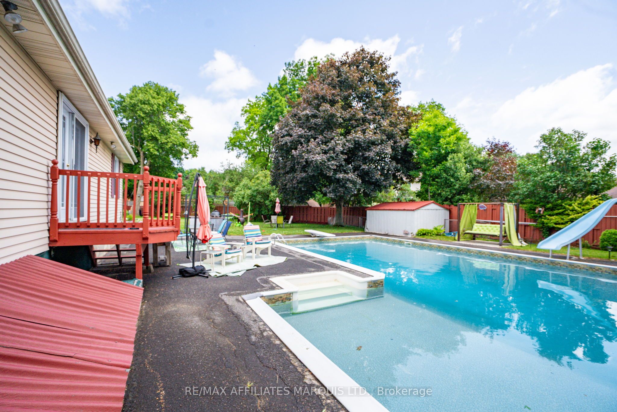 1356 Lochiel Street Property Photo 45