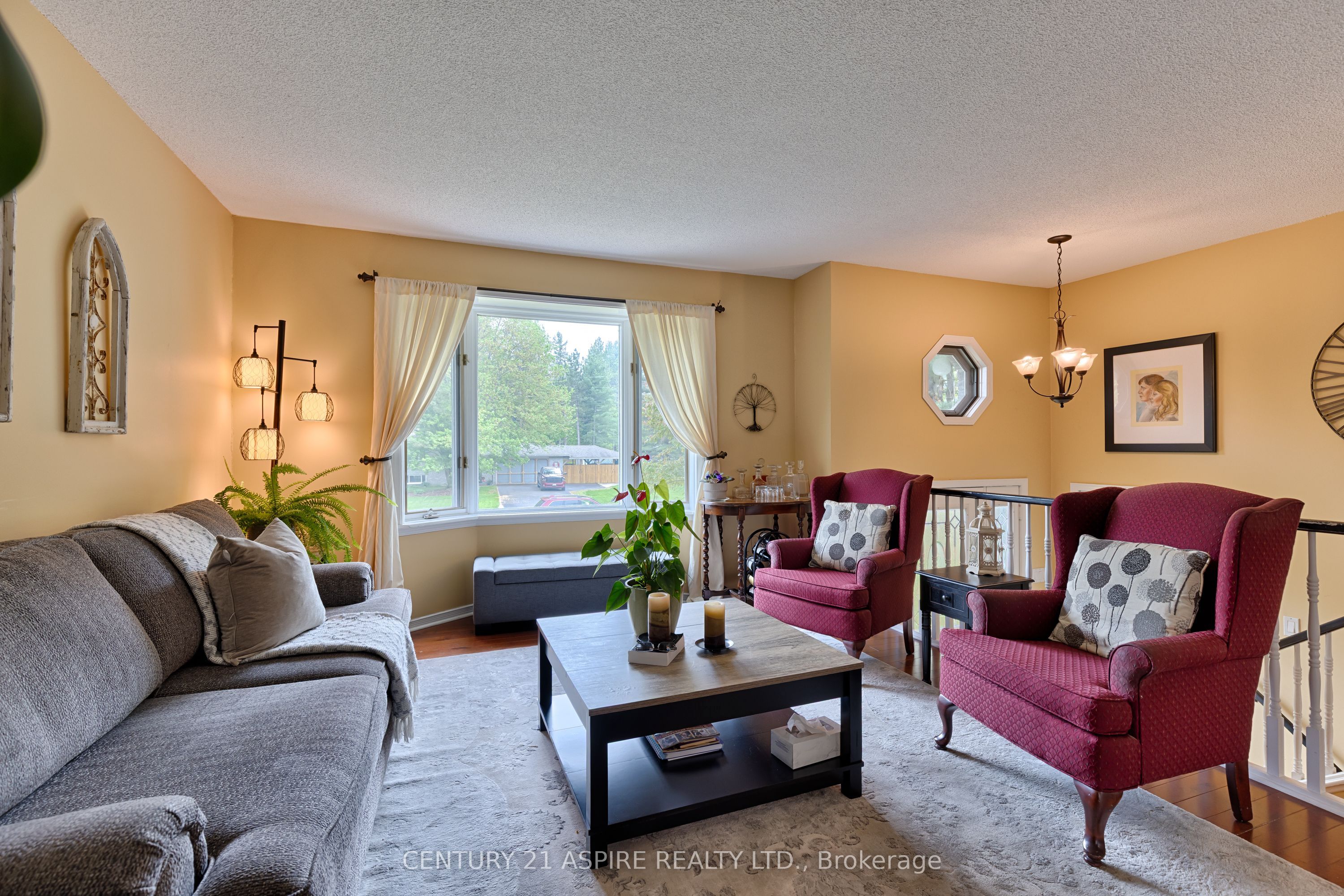 8 Jason Street Property Photo 5
