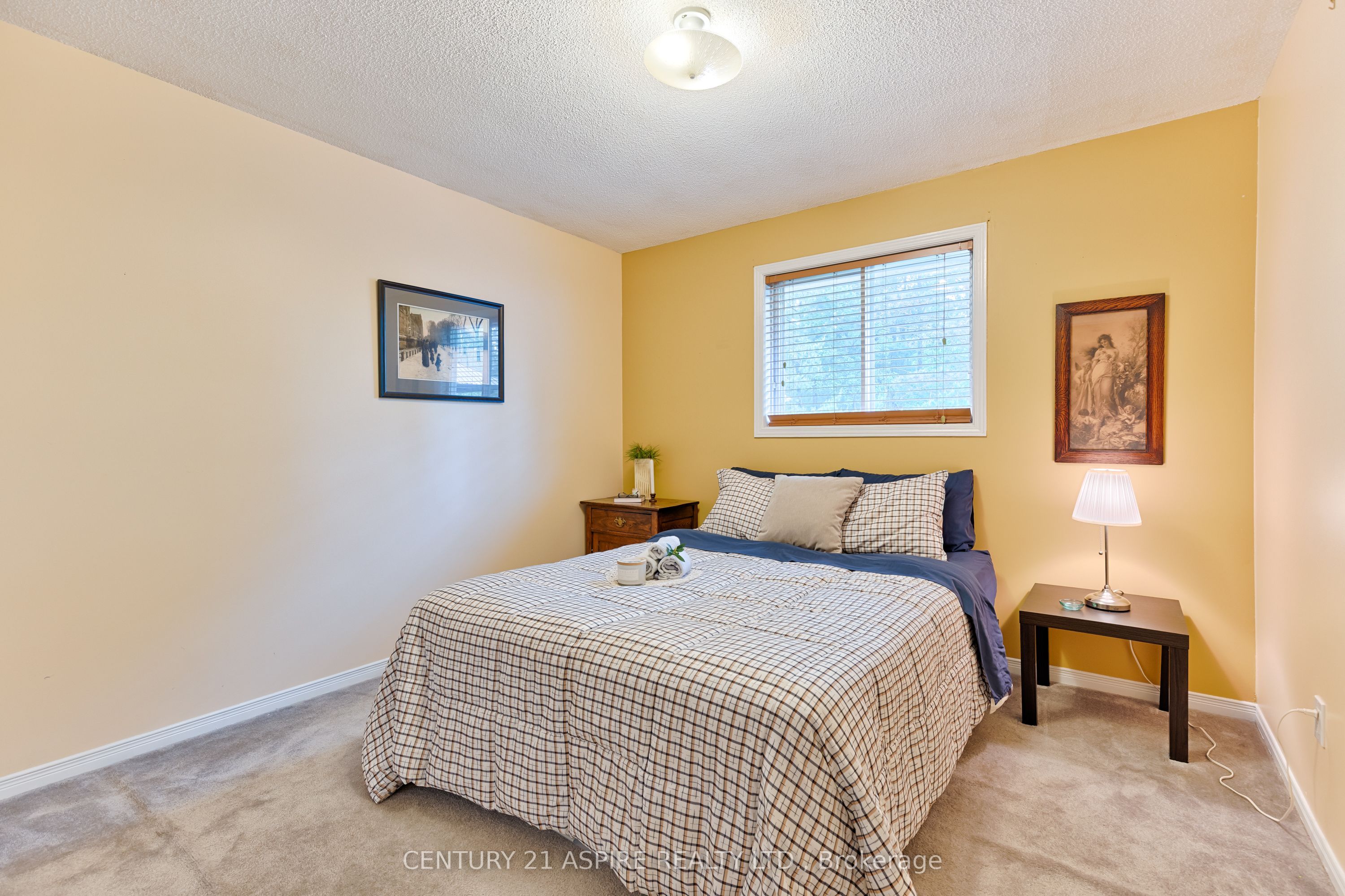 8 Jason Street Property Photo 17