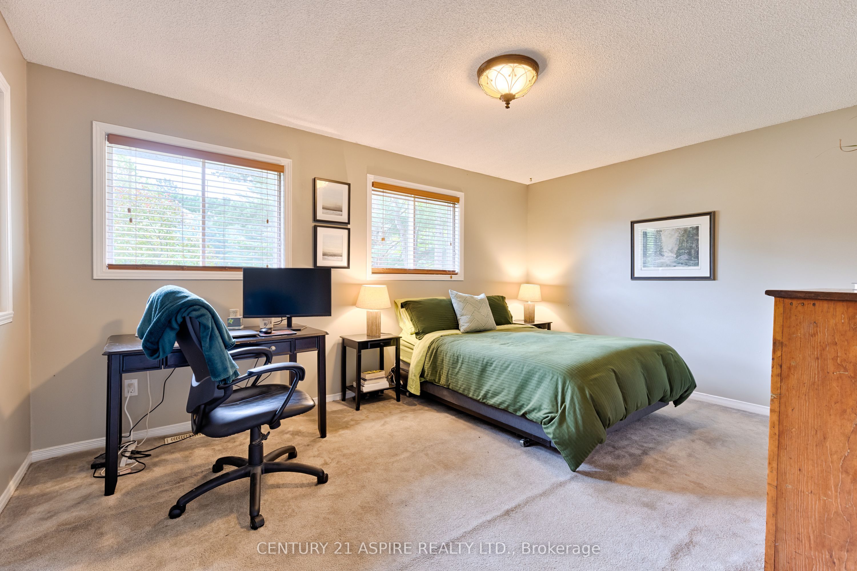 8 Jason Street Property Photo 19