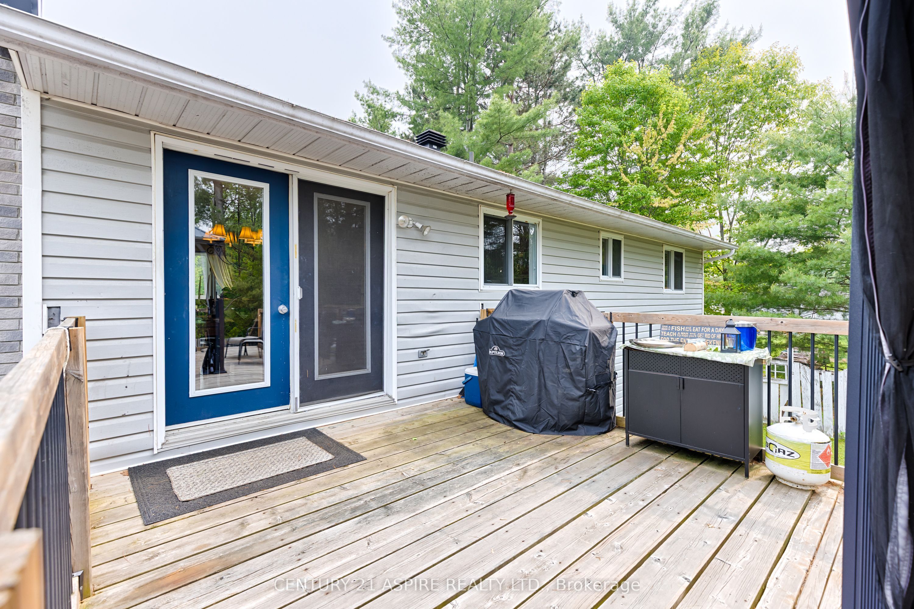 8 Jason Street Property Photo 43
