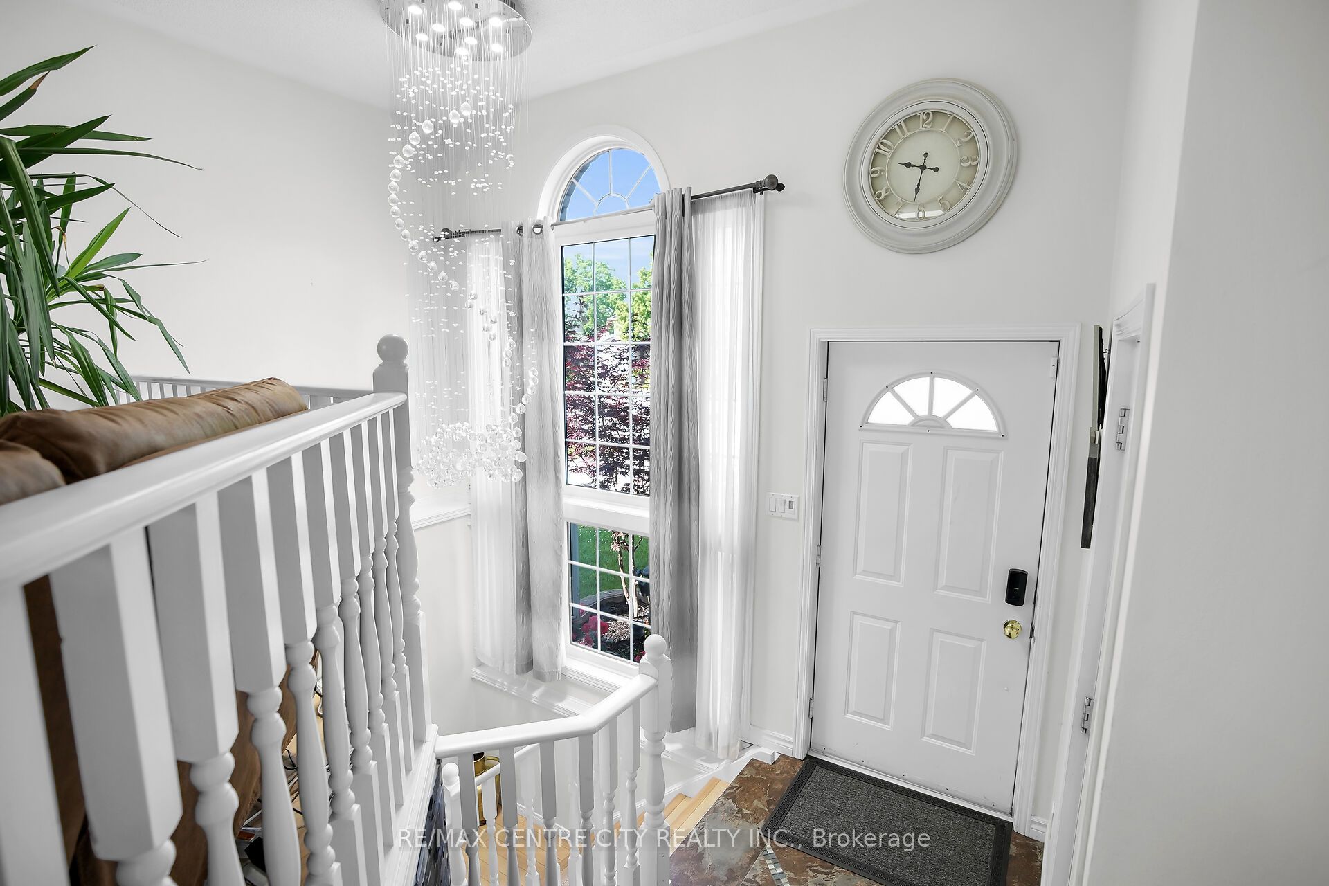 370 Brookhaven Place Property Photo 14