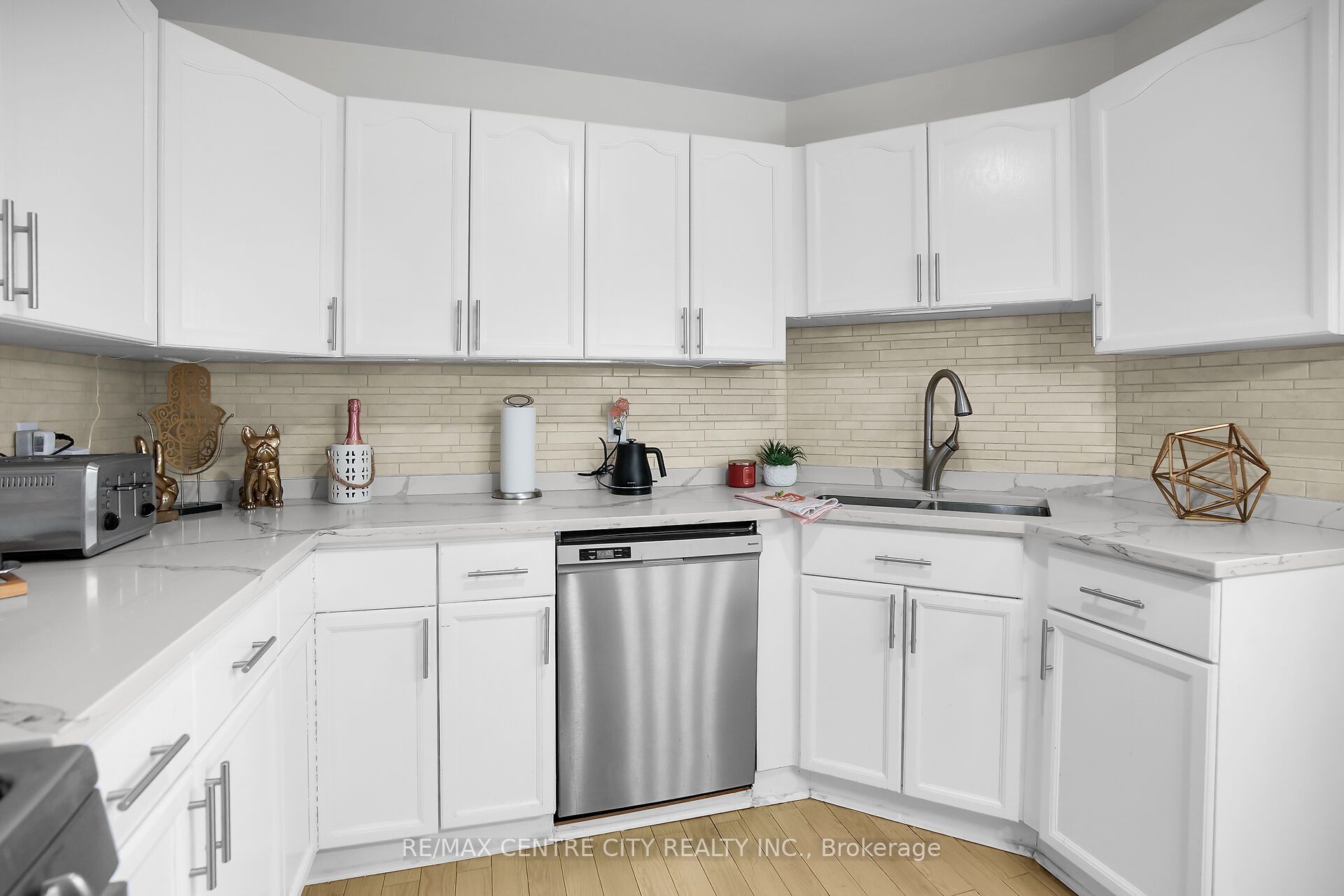 370 Brookhaven Place Property Photo 21