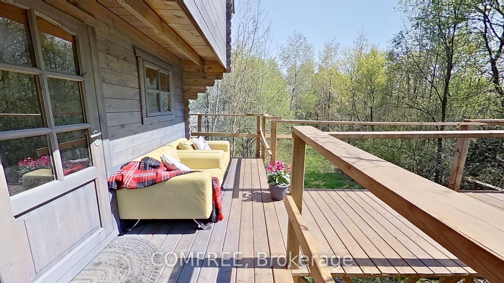 375500 37th Line Property Photo 2
