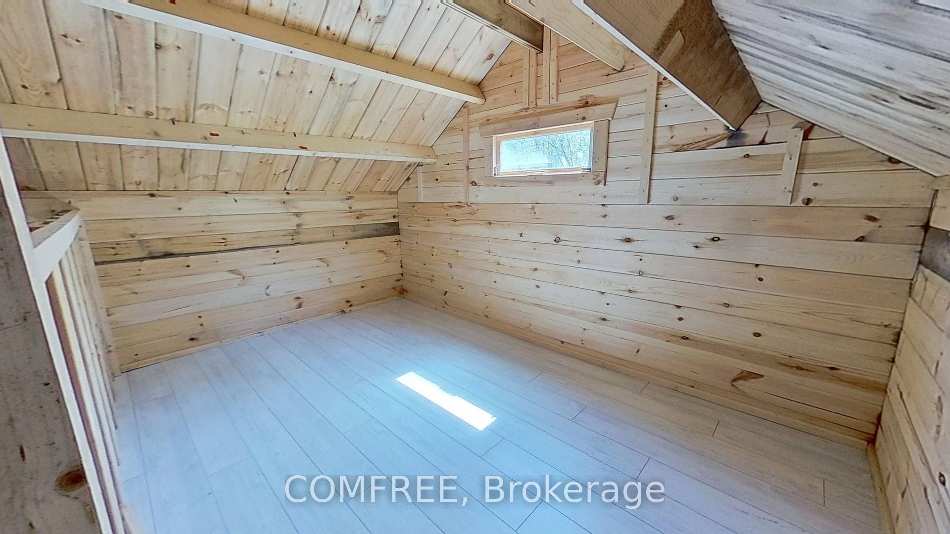 375500 37th Line Property Photo 6