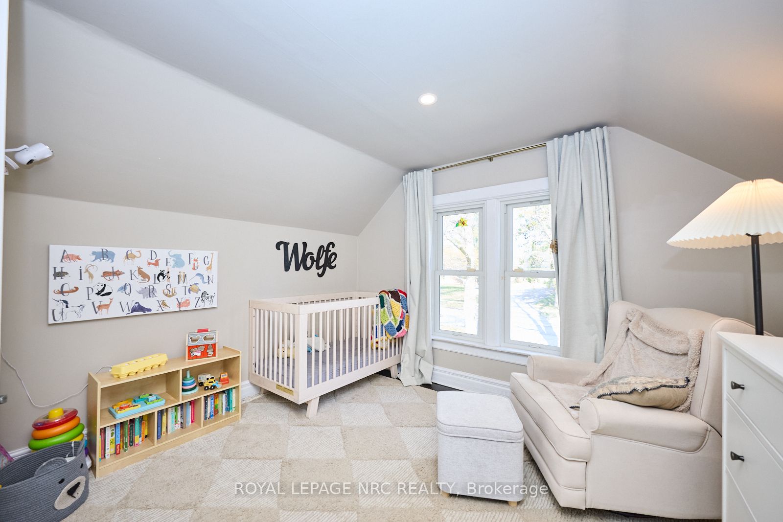 553 Ridge Road N Property Photo 23