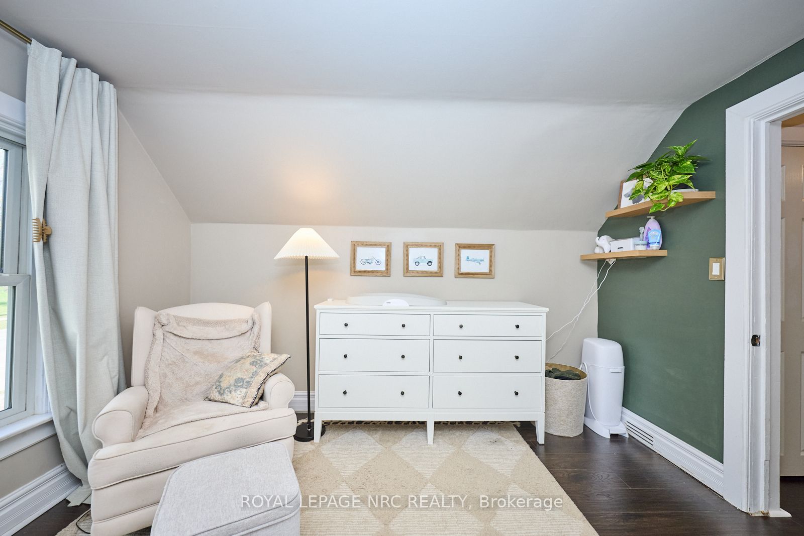 553 Ridge Road N Property Photo 24