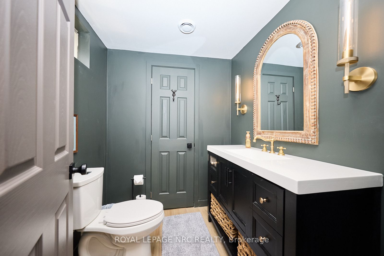 553 Ridge Road N Property Photo 34