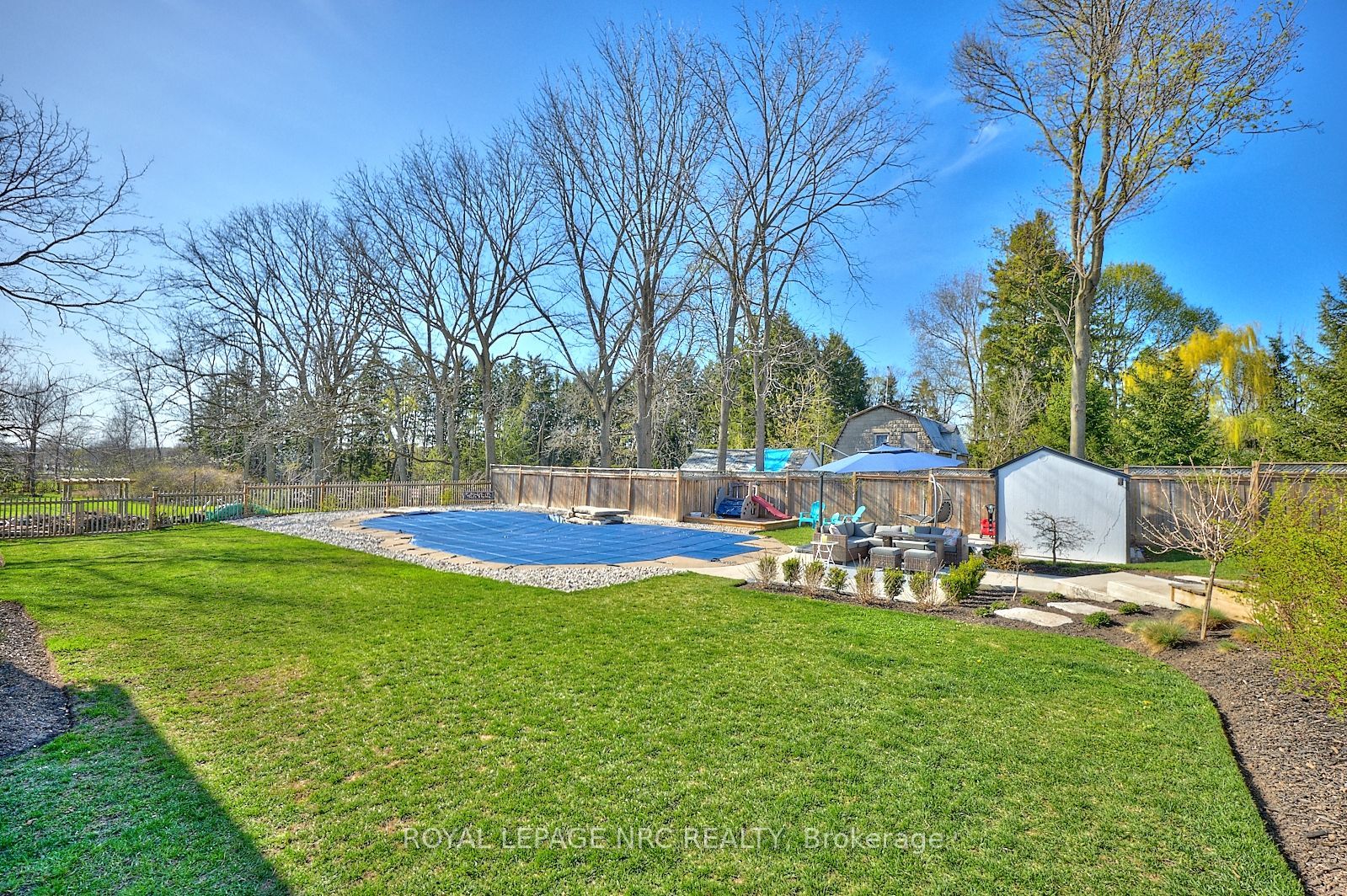 553 Ridge Road N Property Photo 43