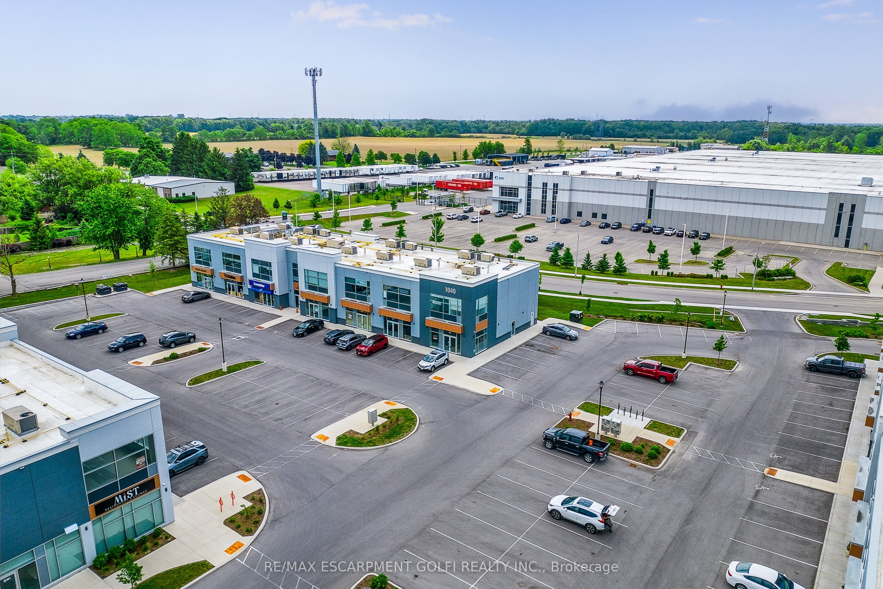 1040 Garner Road W 207 Property Photo 24