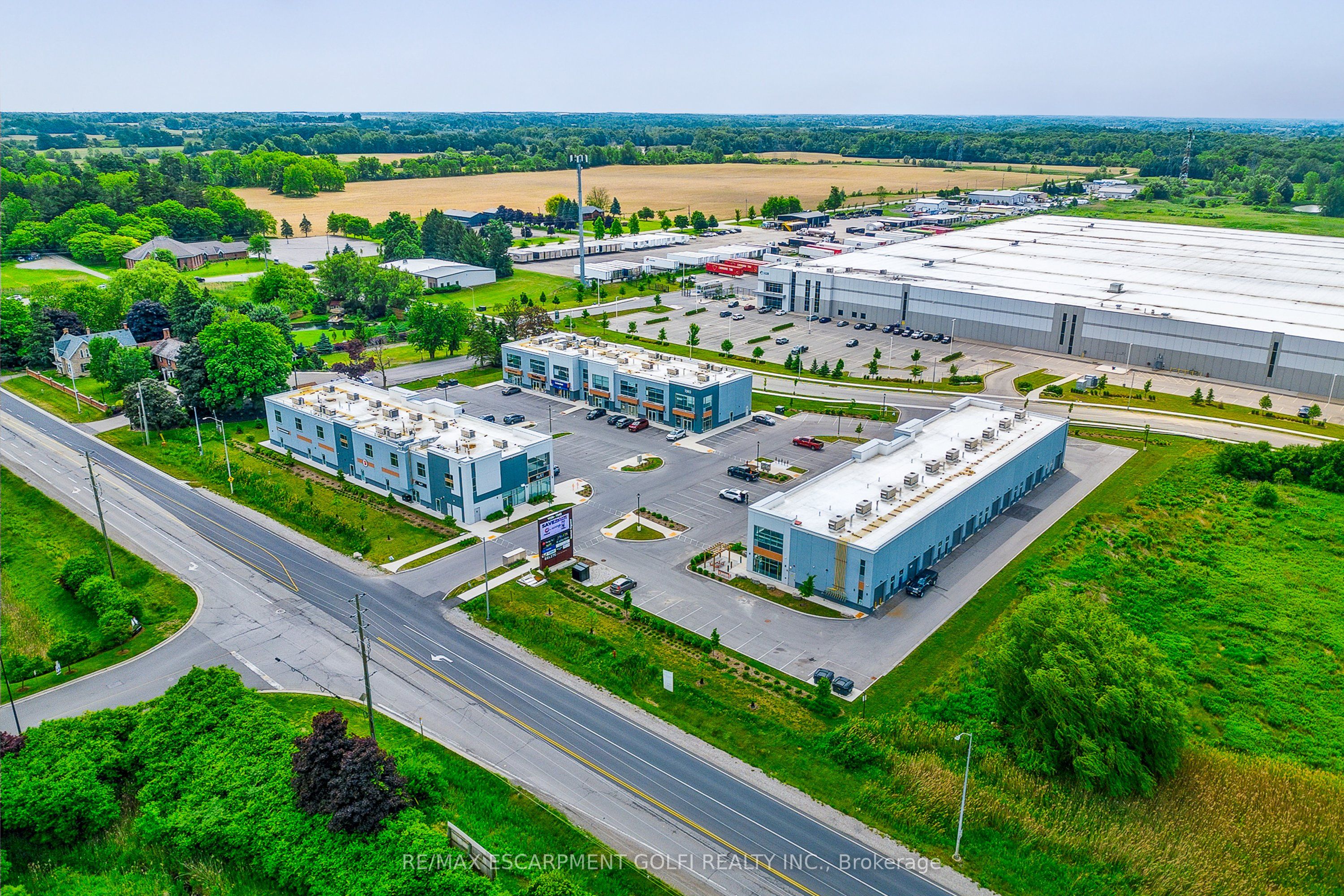 1040 Garner Road W 207 Property Photo 28