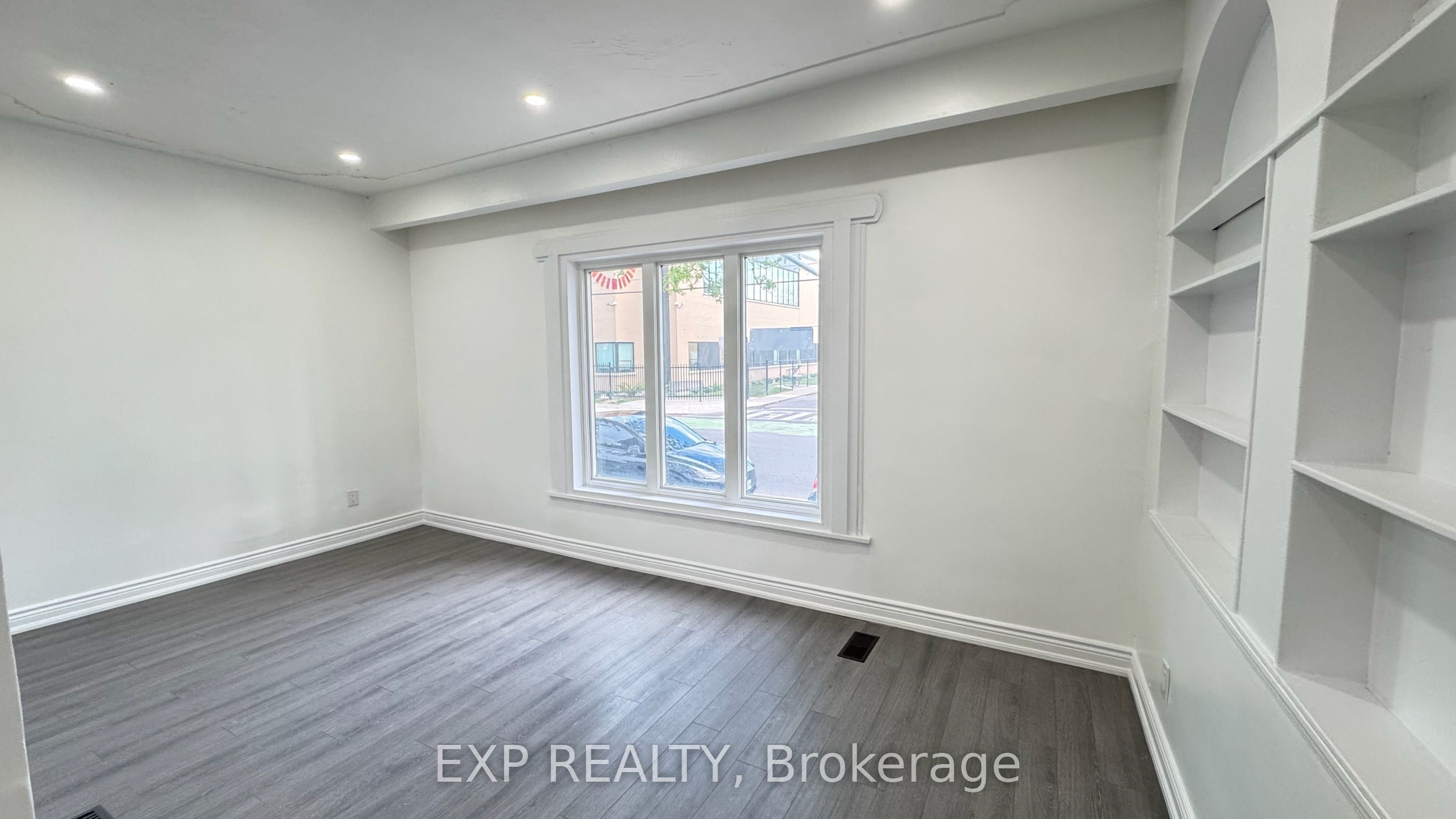 #1 - 425 Cannon Street Property Photo 9