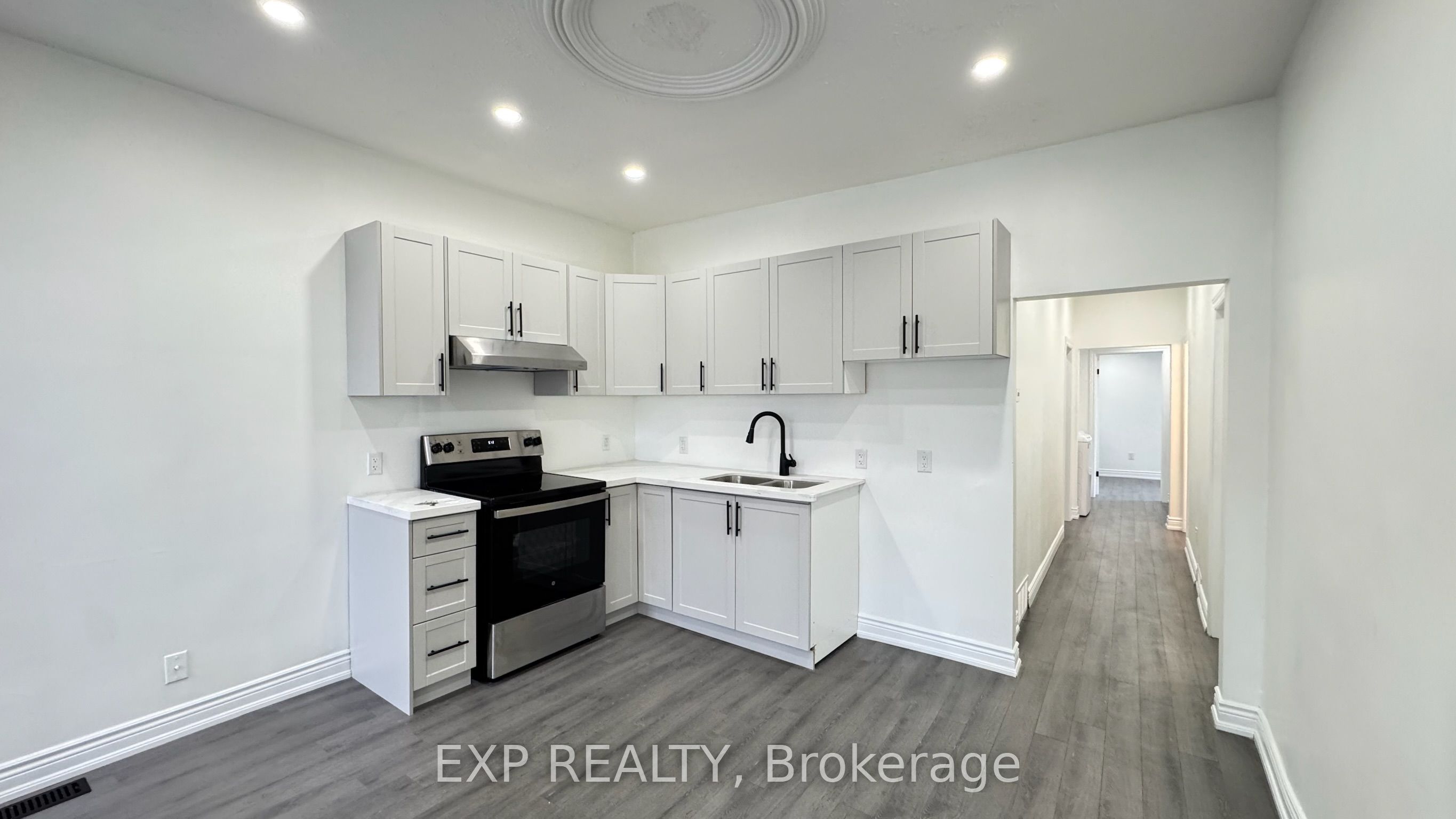 #1 - 425 Cannon Street Property Photo 13