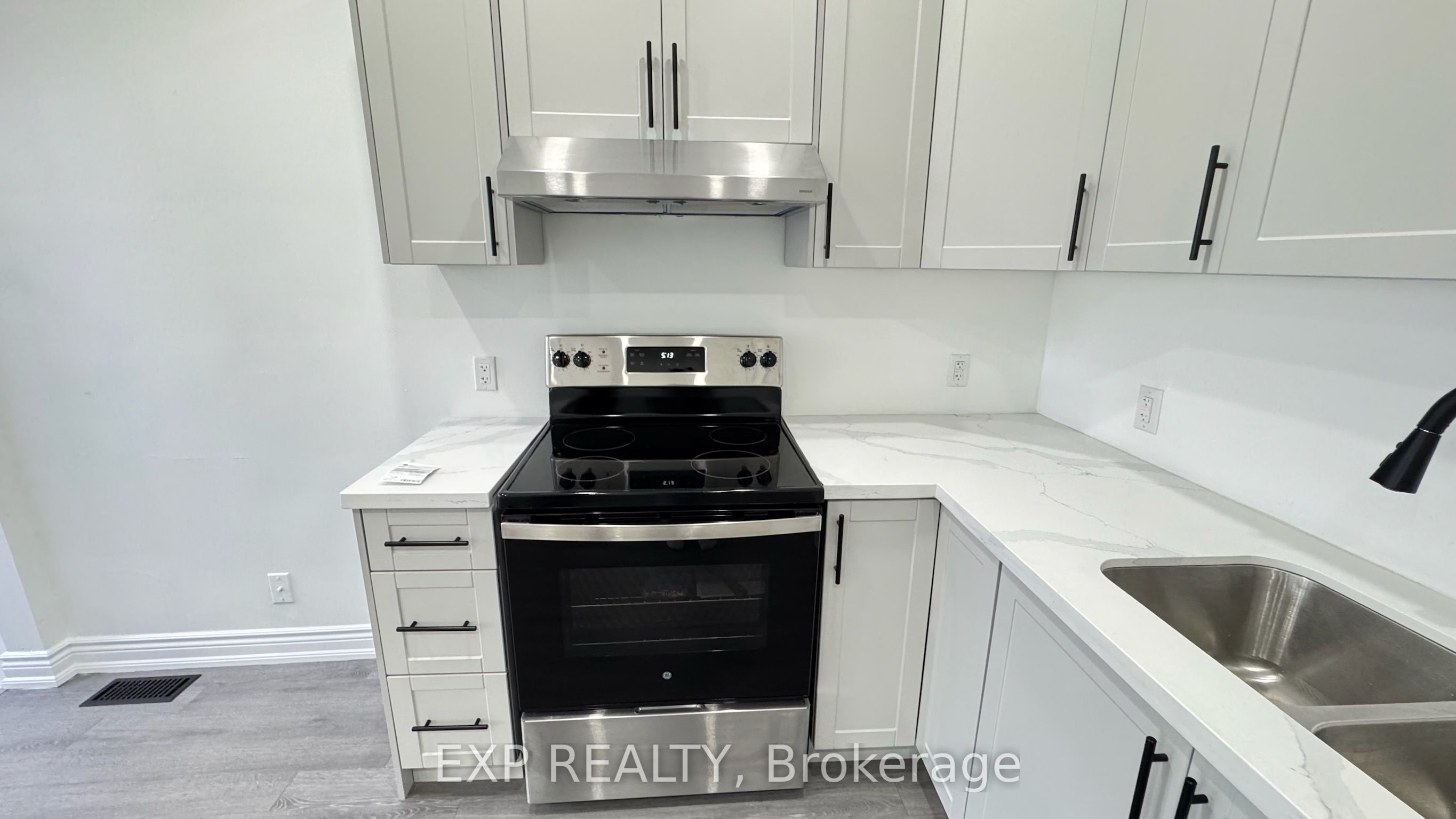 #1 - 425 Cannon Street Property Photo 15