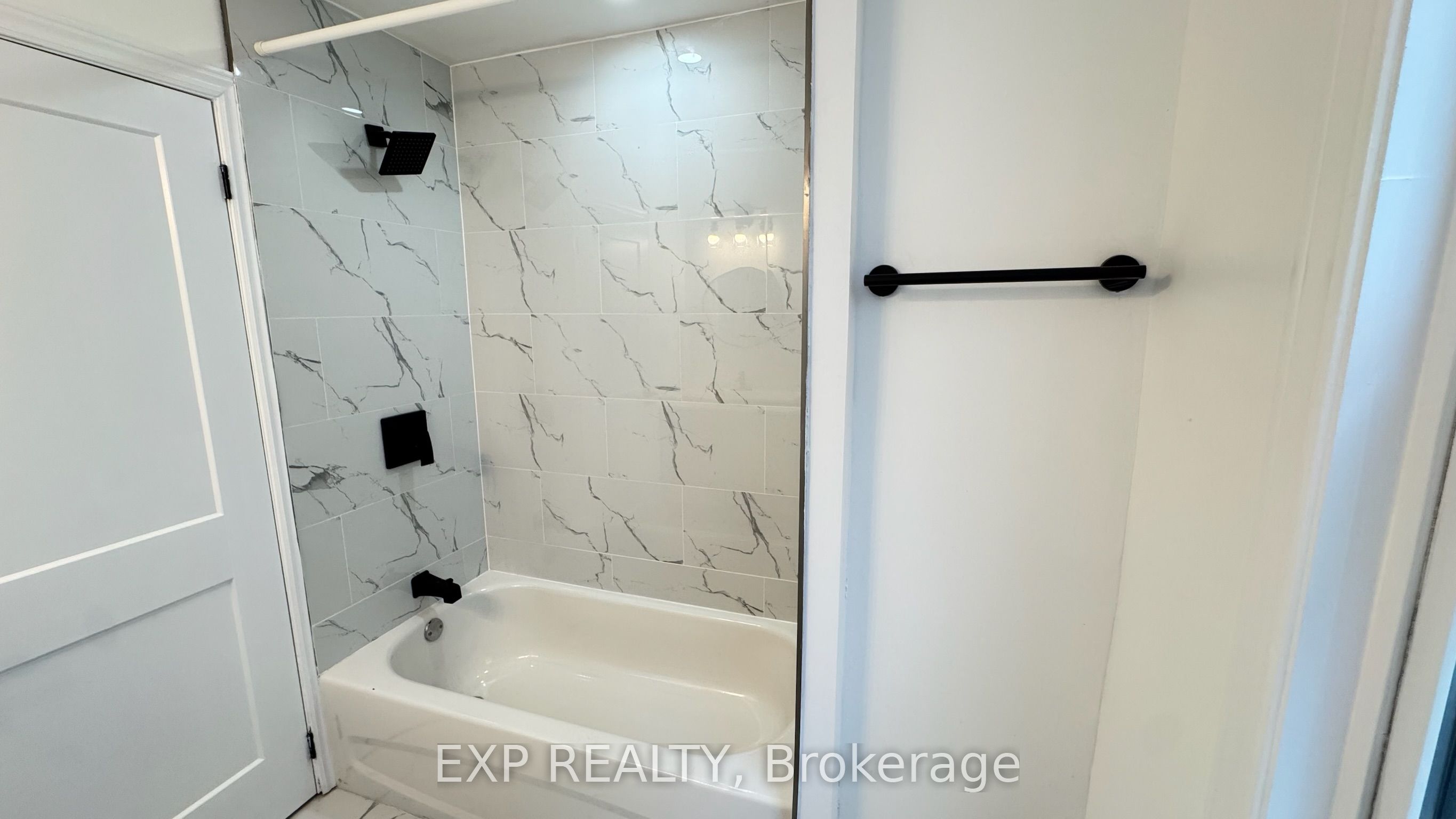 #1 - 425 Cannon Street Property Photo 24