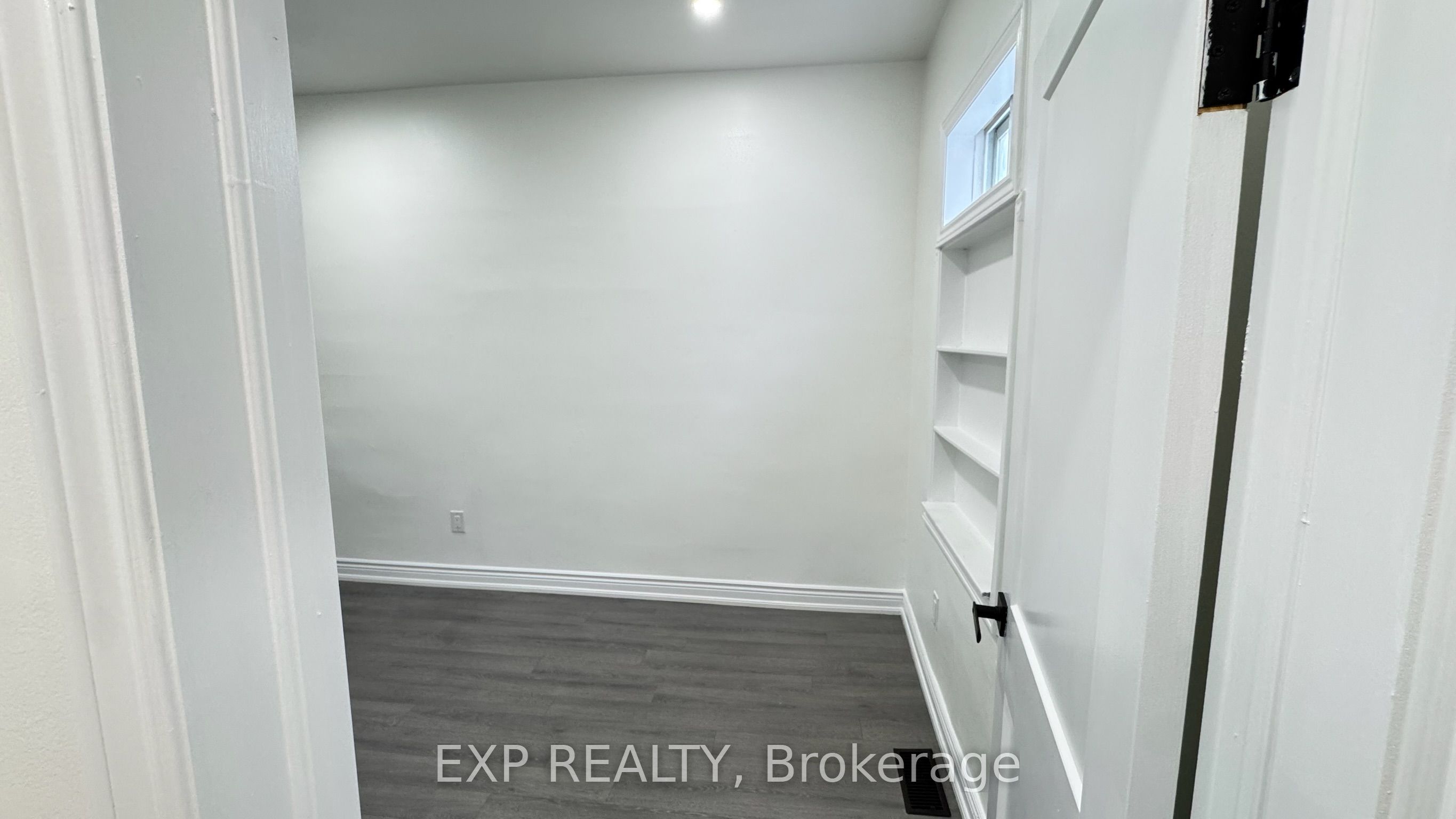 #1 - 425 Cannon Street Property Photo 25