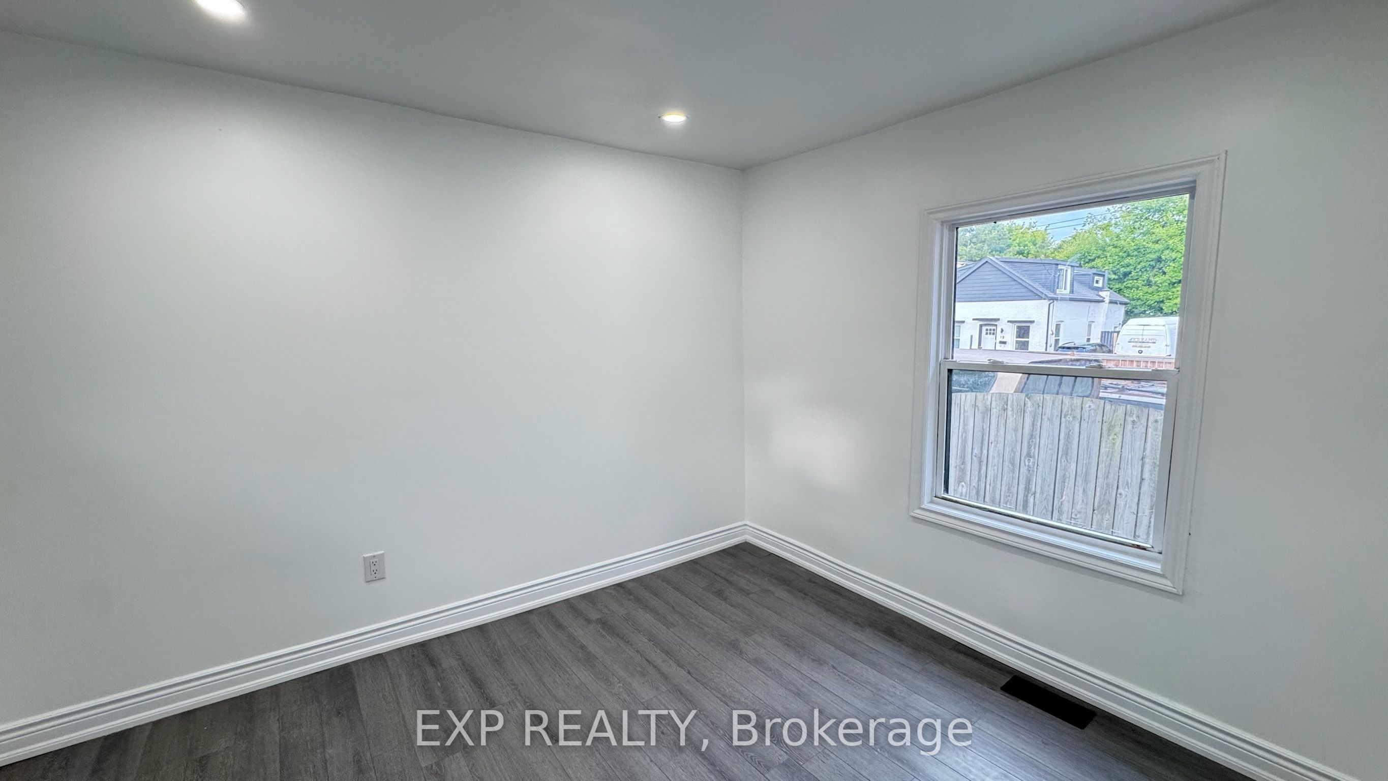 #1 - 425 Cannon Street Property Photo 36