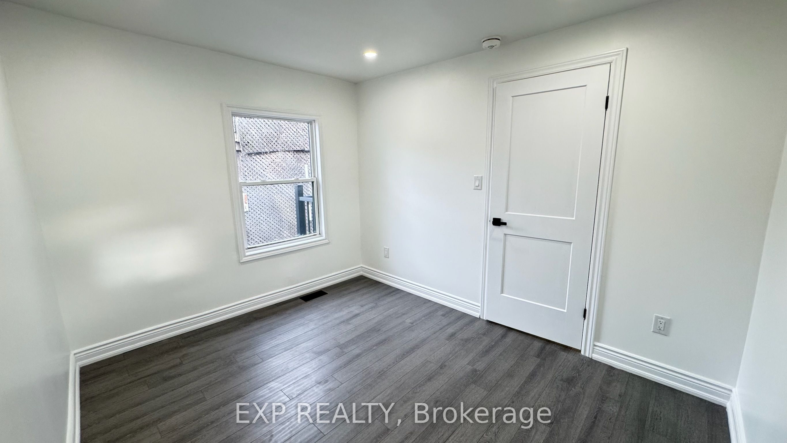 #1 - 425 Cannon Street Property Photo 38