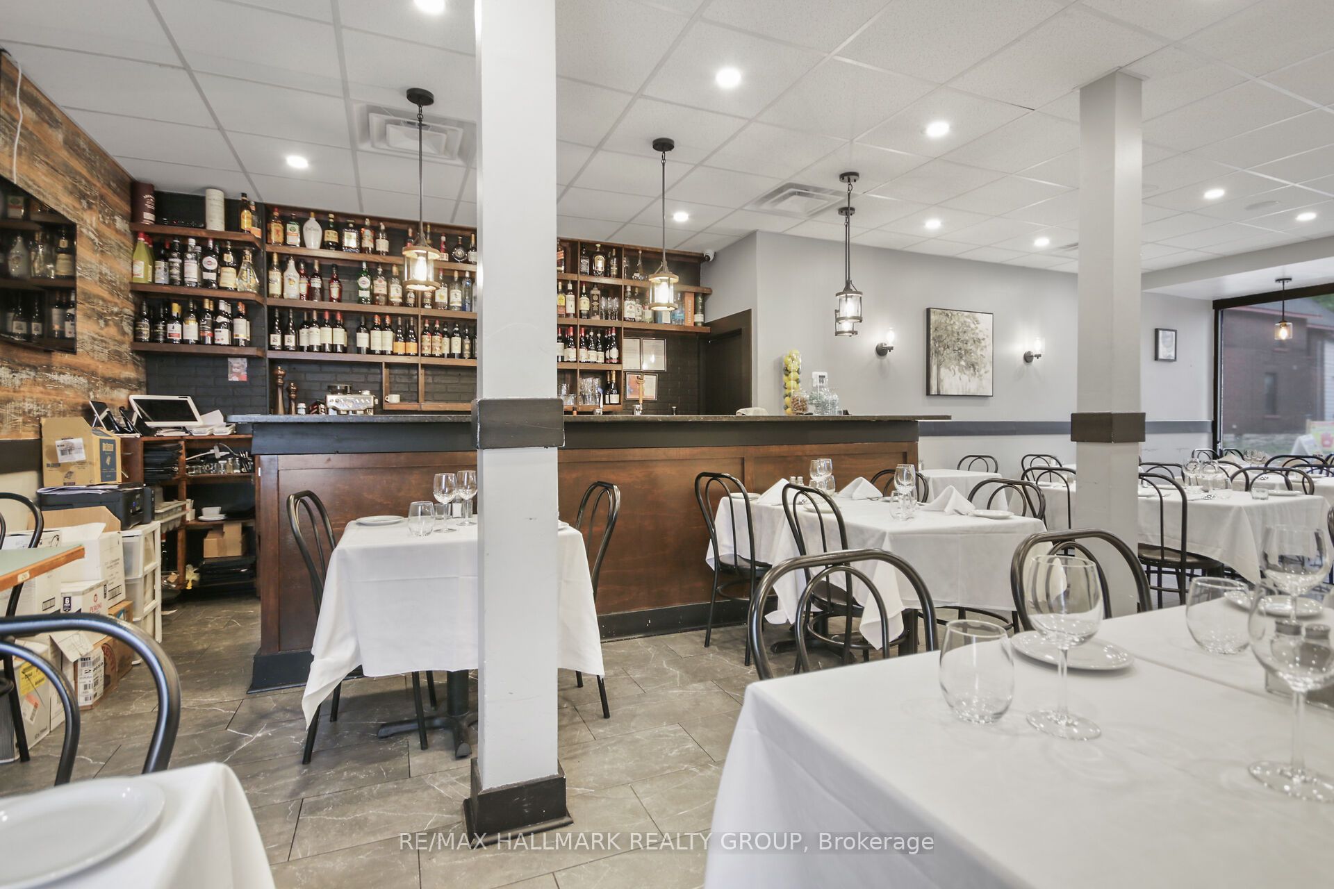 641 Somerset Street W Property Photo 12