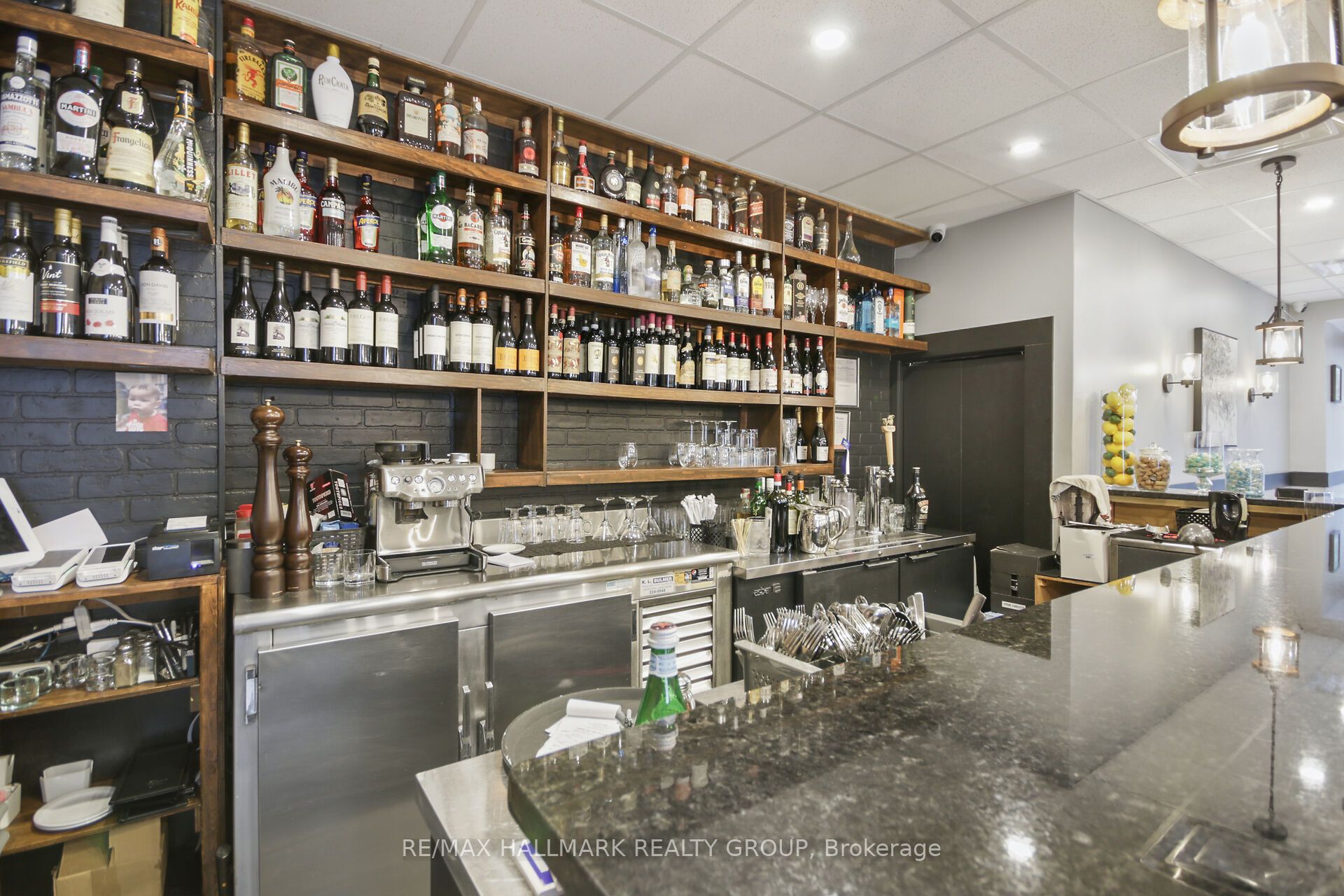 641 Somerset Street W Property Photo 20