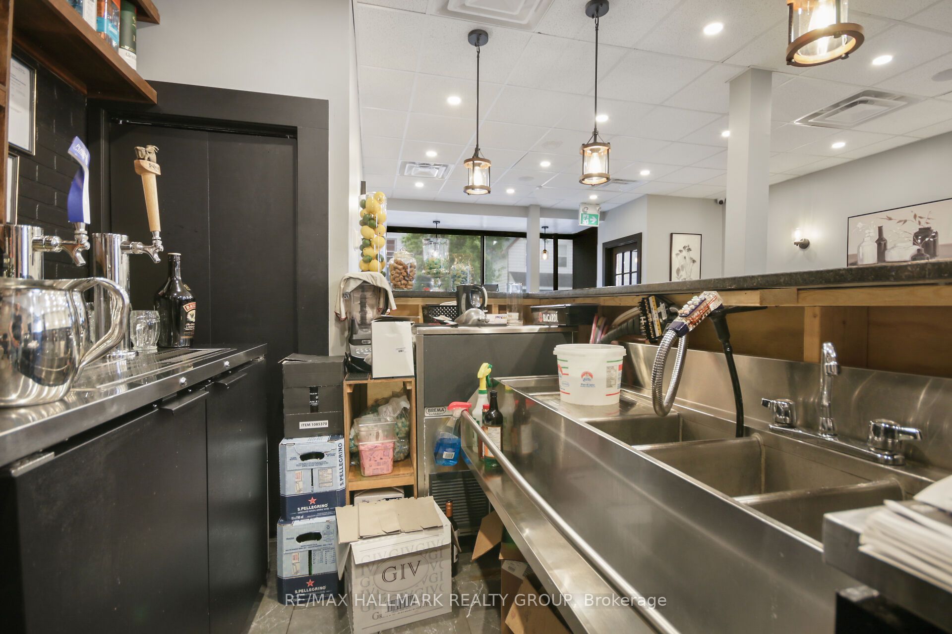 641 Somerset Street W Property Photo 23