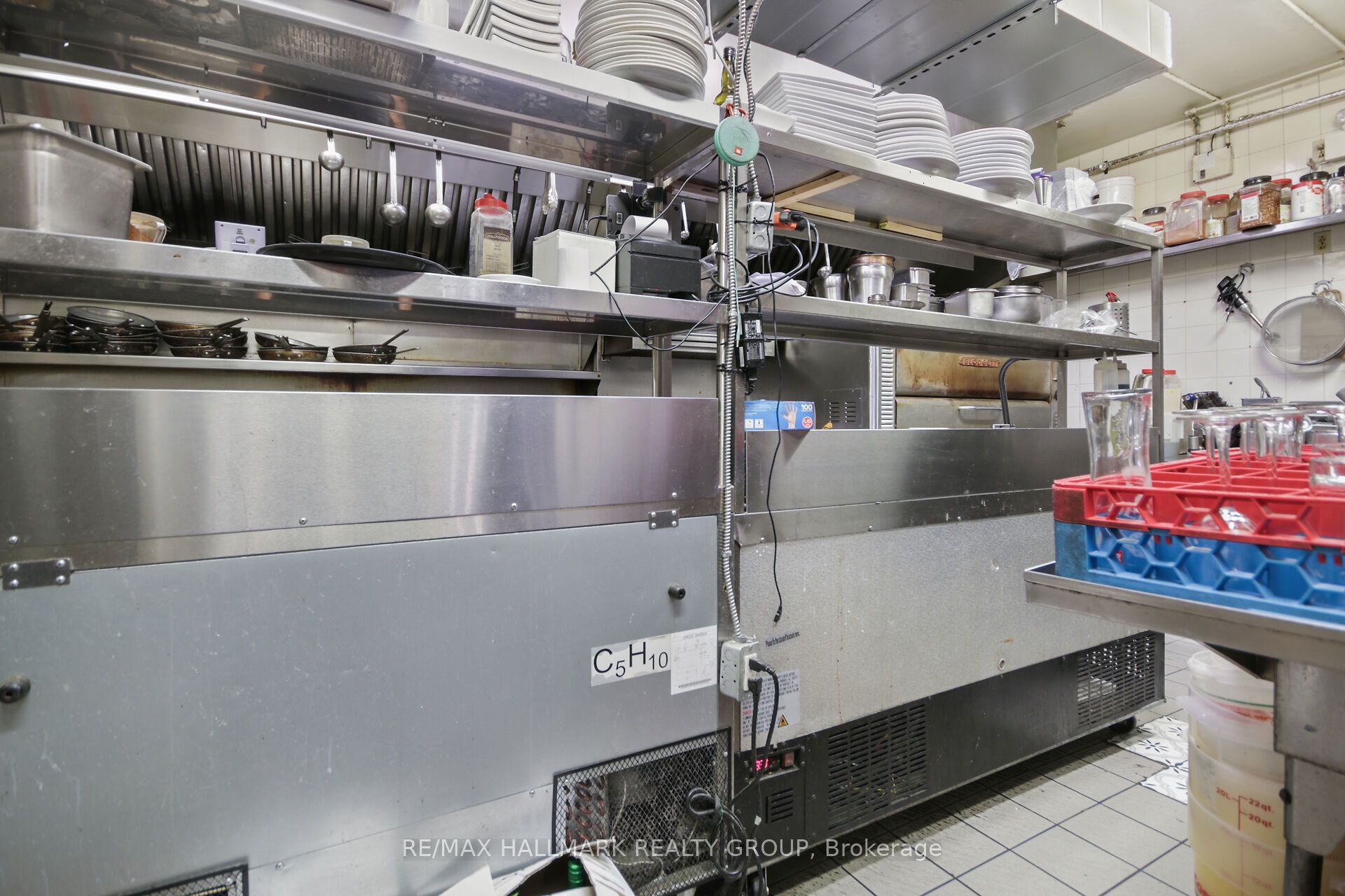 641 Somerset Street W Property Photo 25