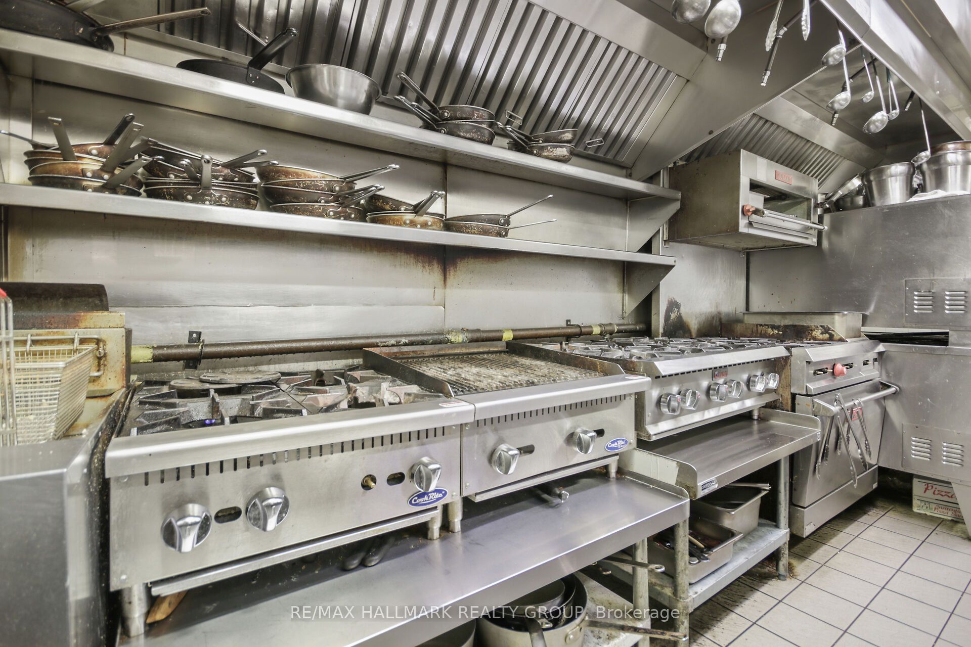 641 Somerset Street W Property Photo 29