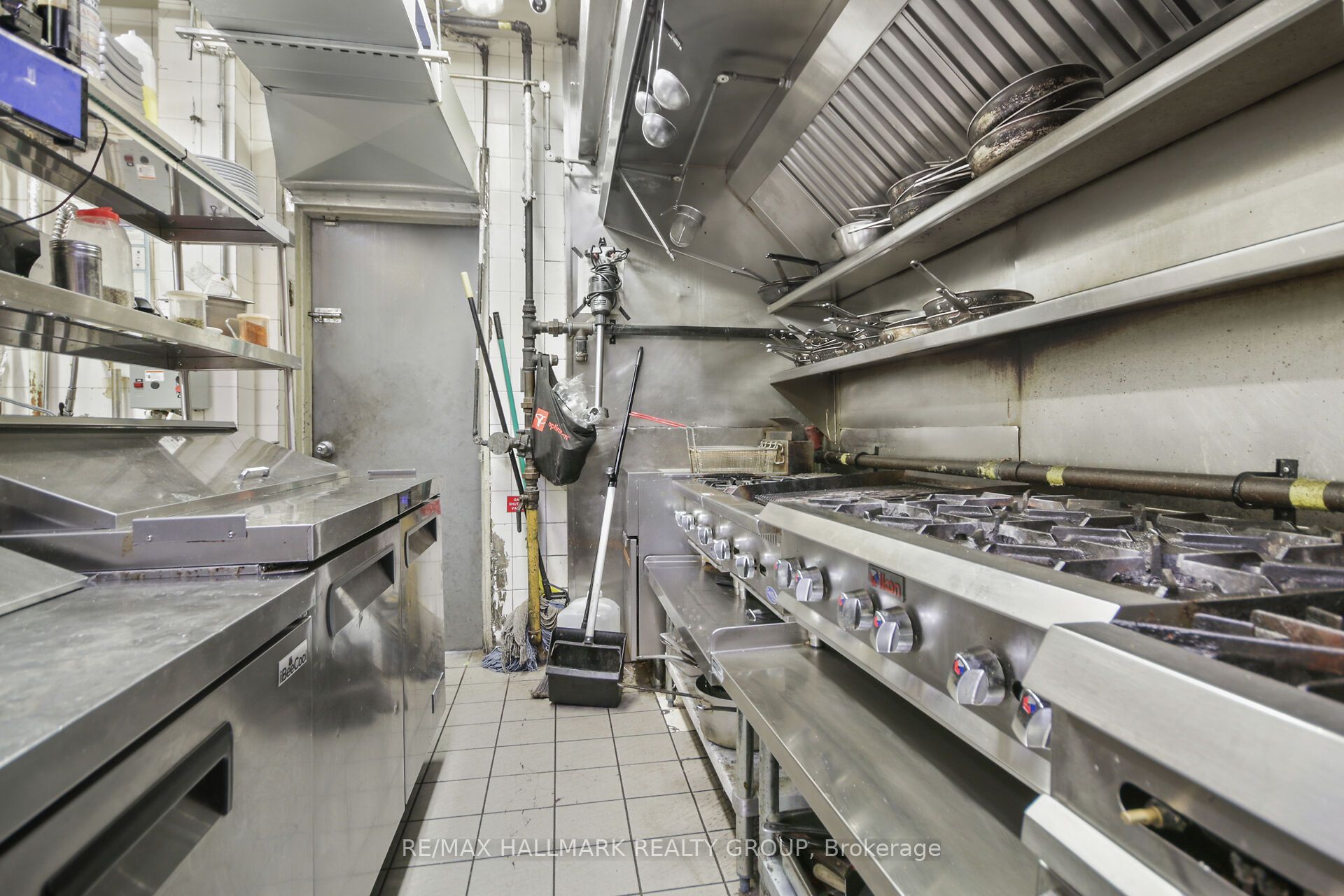 641 Somerset Street W Property Photo 31