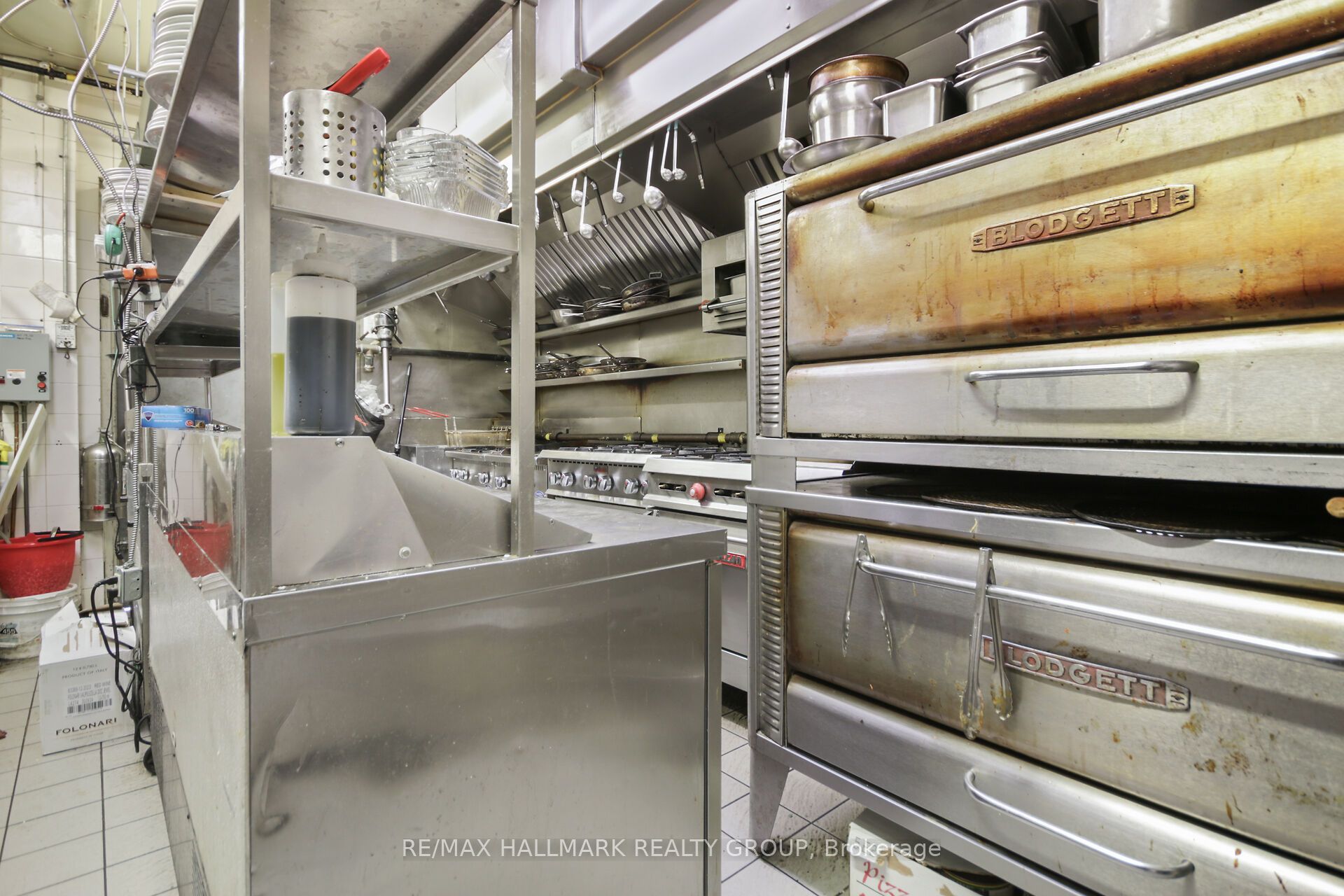 641 Somerset Street W Property Photo 33