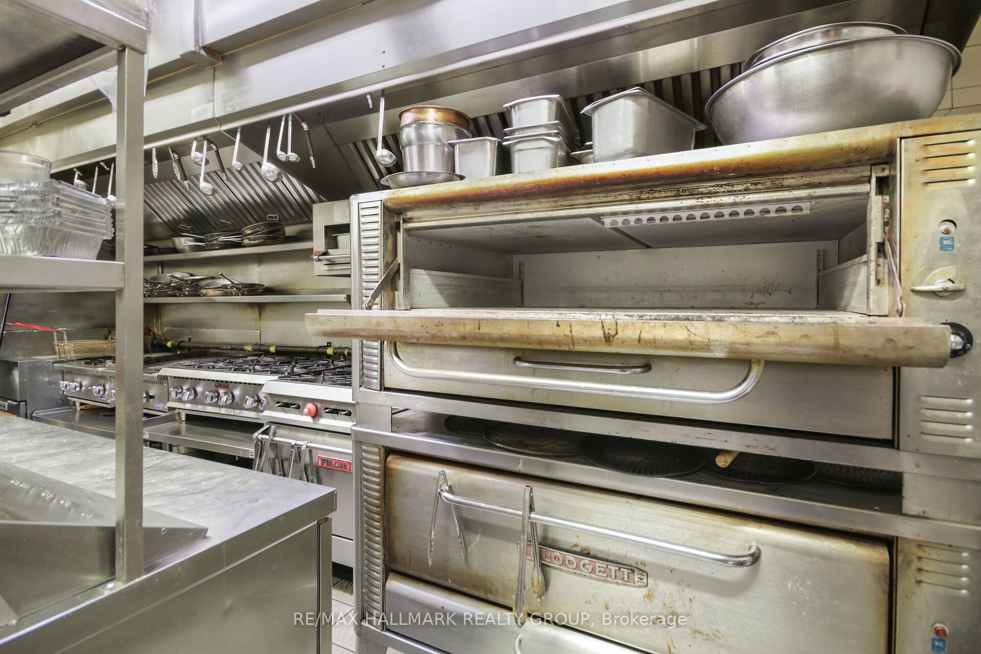 641 Somerset Street W Property Photo 34