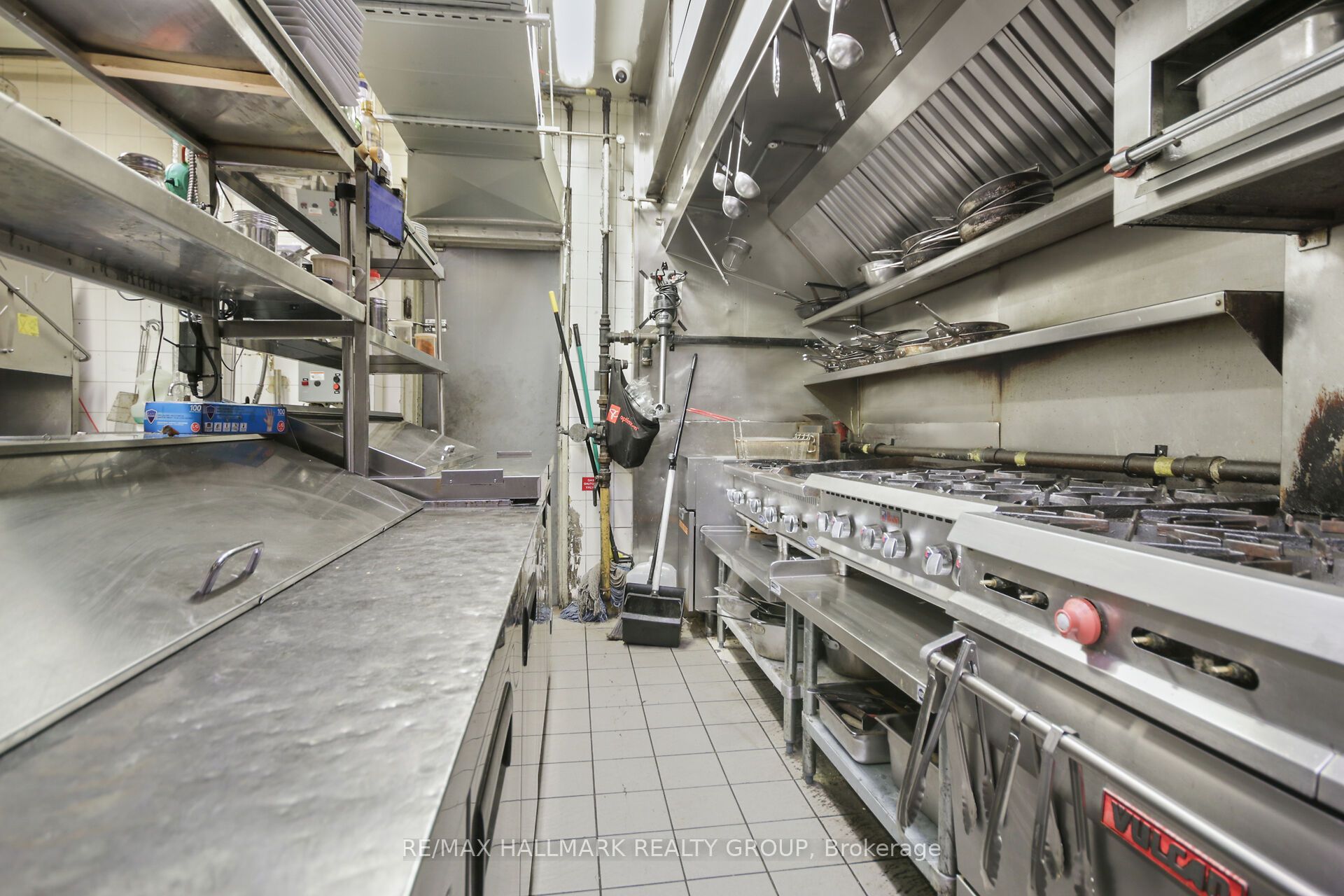 641 Somerset Street W Property Photo 35