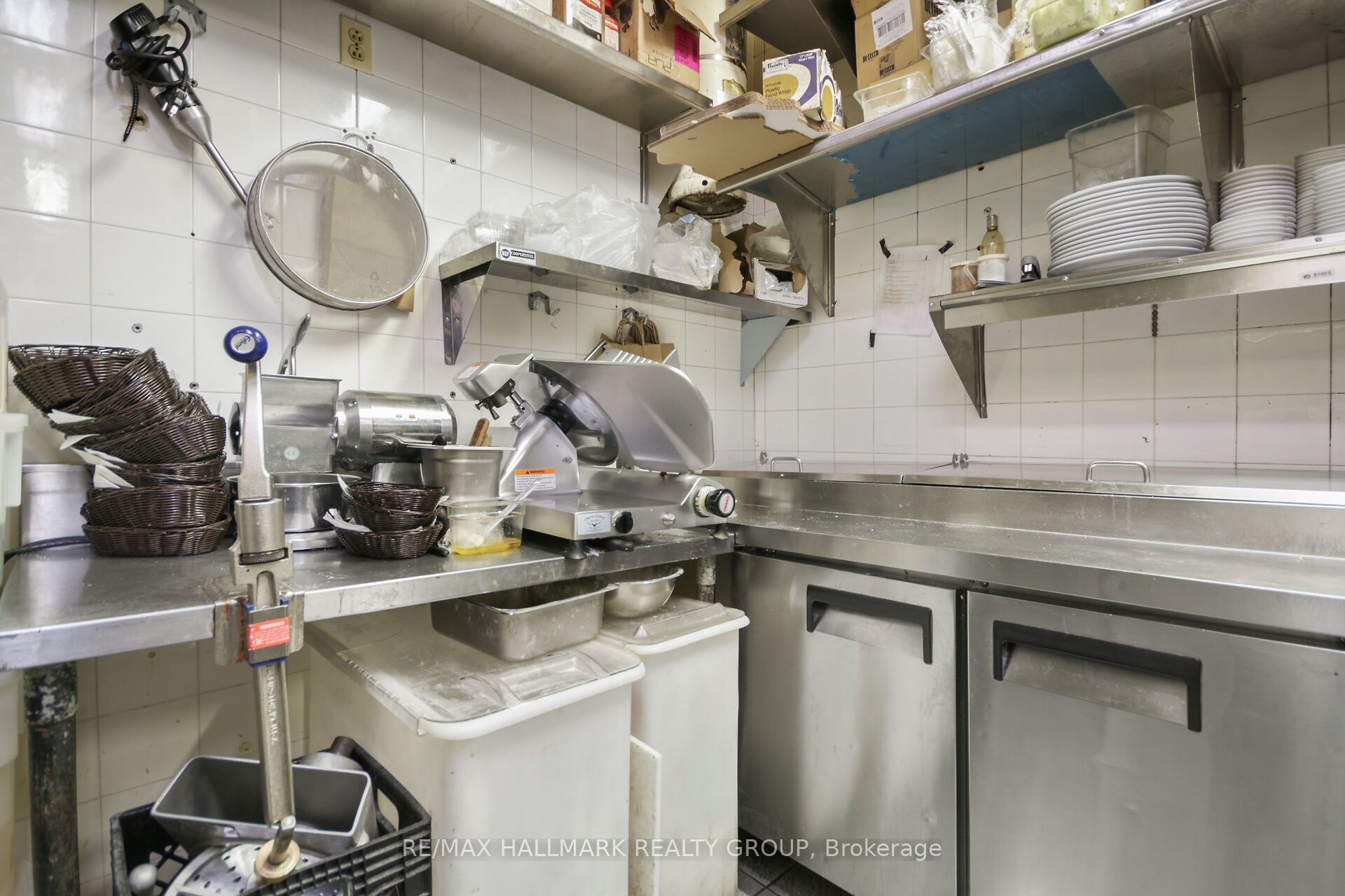 641 Somerset Street W Property Photo 36