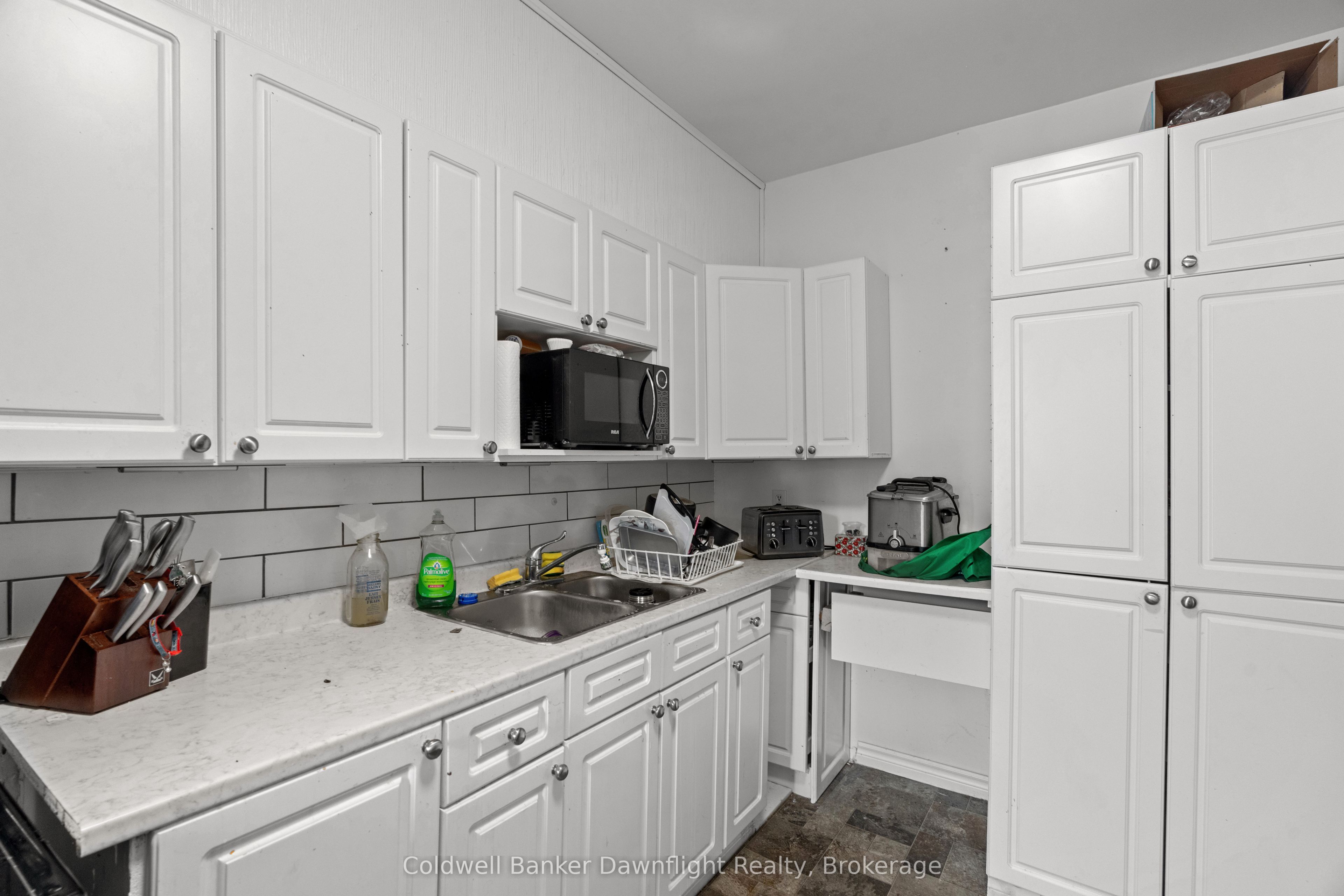 378 Main Street S Property Photo 30
